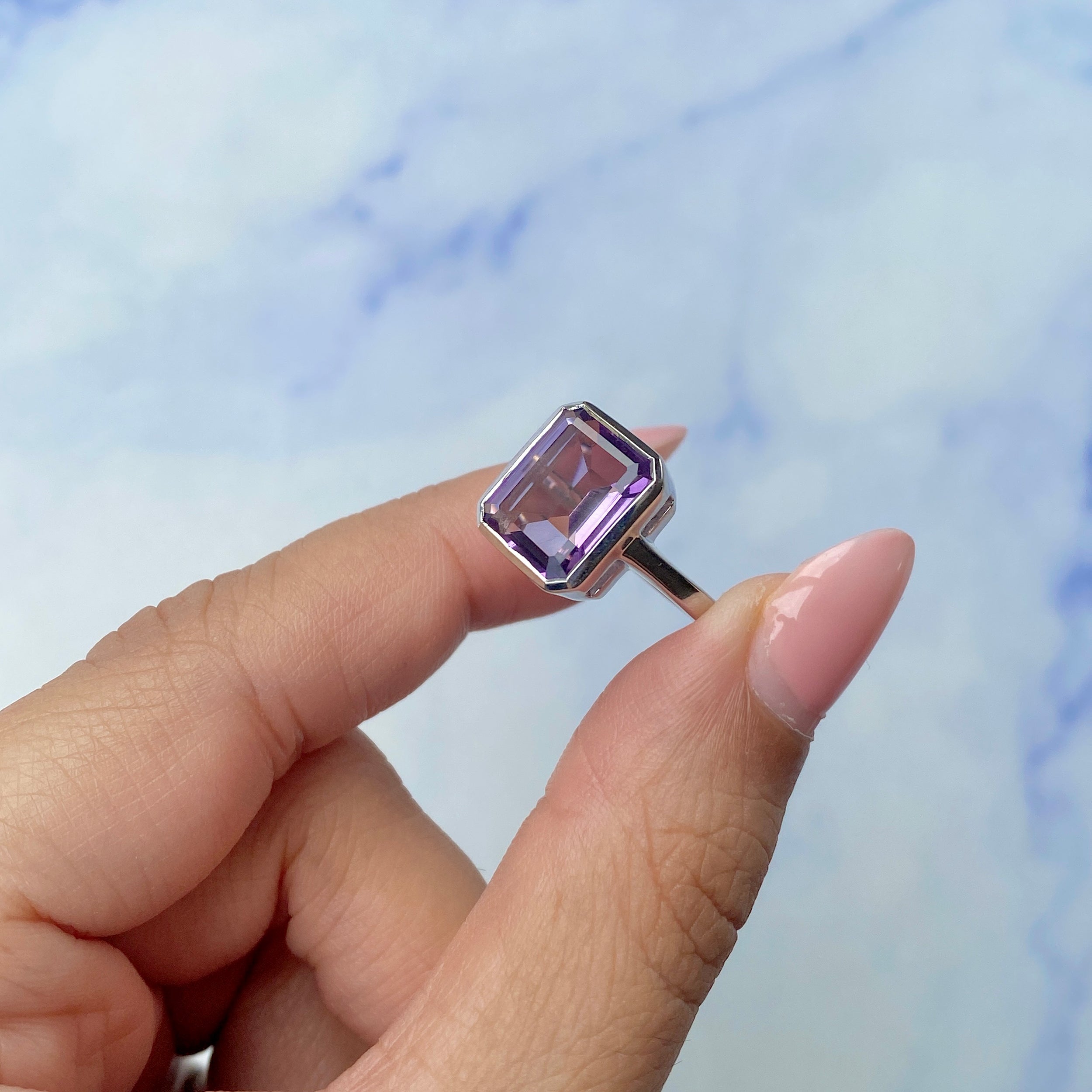 Amethyst Ring-(AMT-SR-1927.)