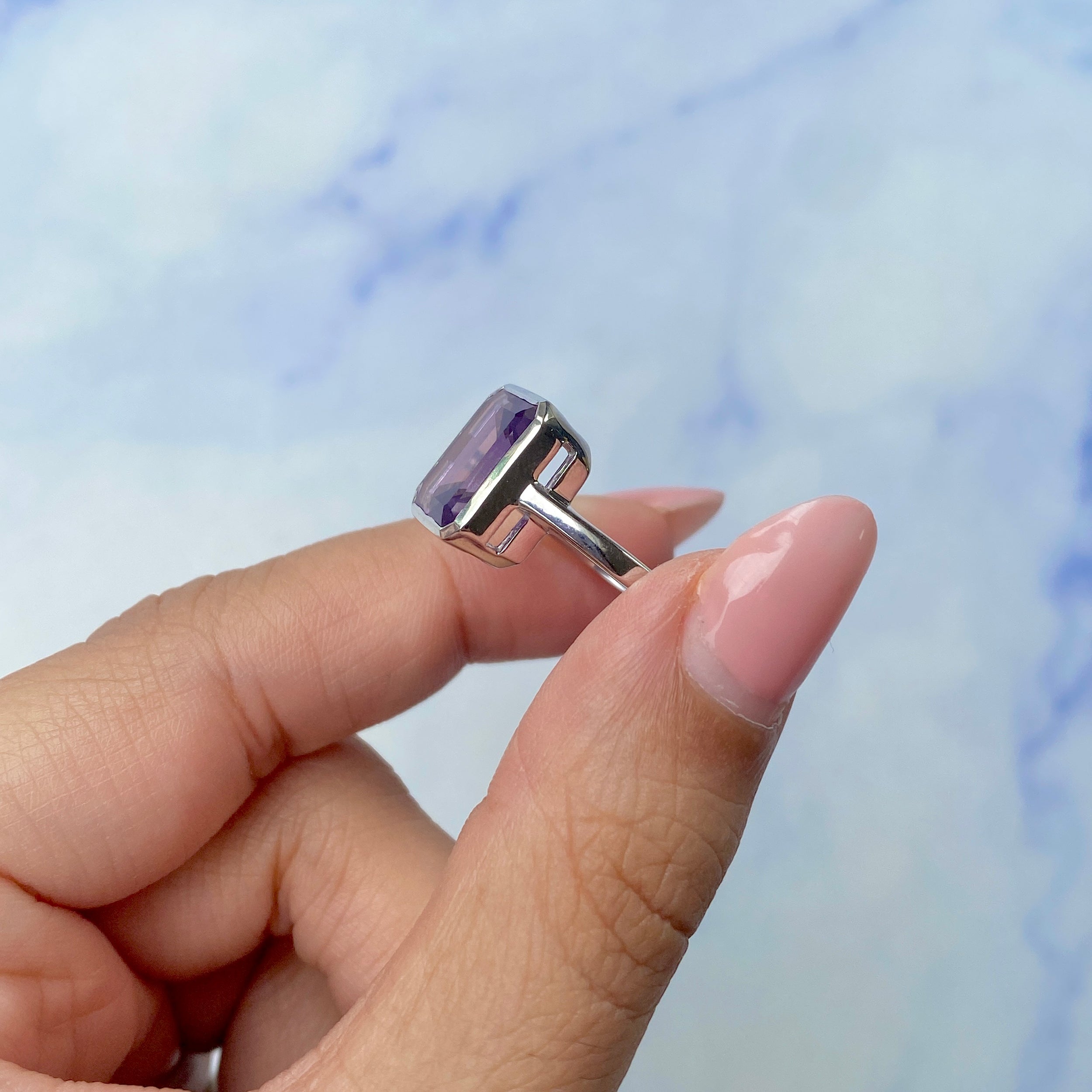 Amethyst Ring-(AMT-SR-1927.)