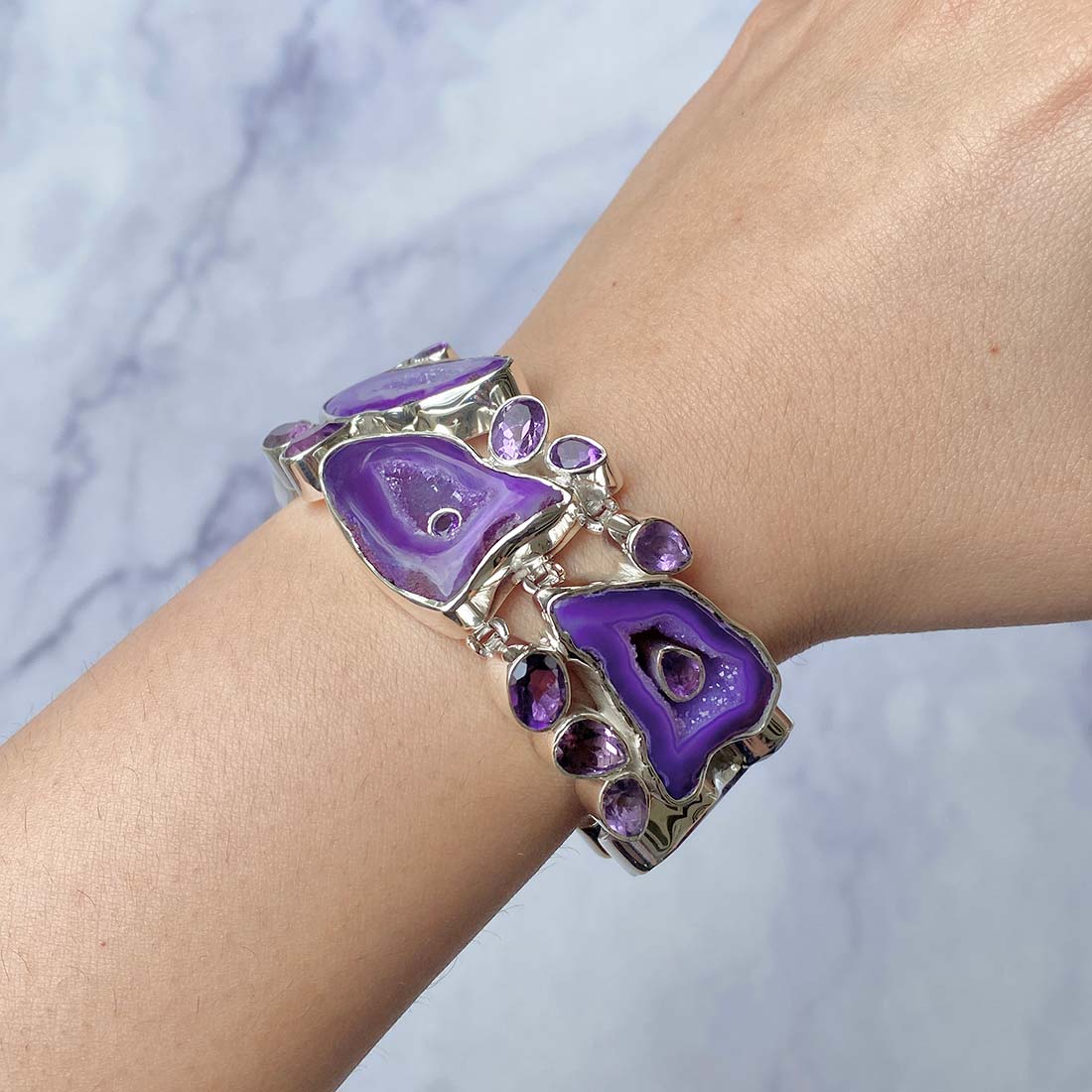 Purple Agate Bracelet-(APU-B-1.)