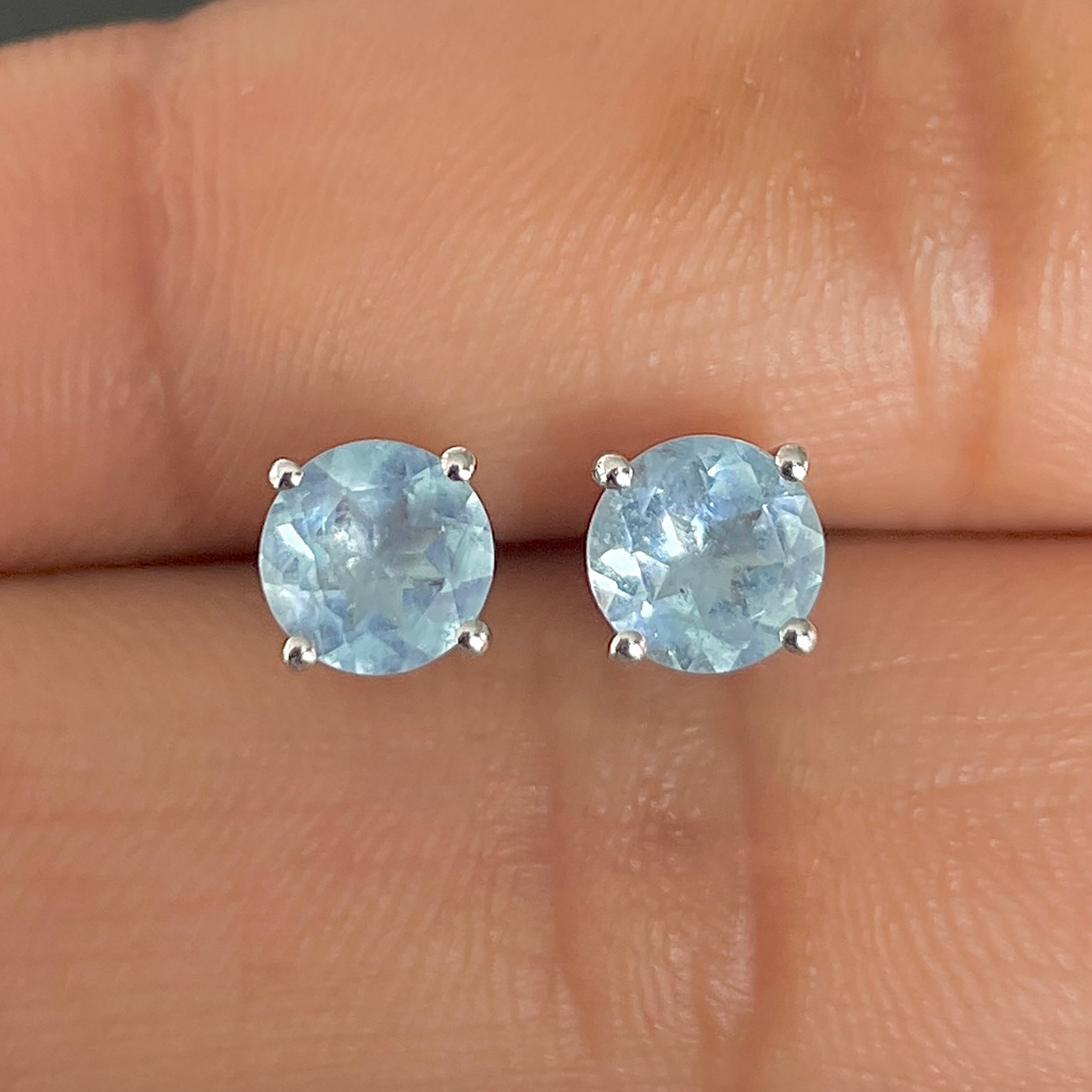 Aquamarine Stud Earring-(AQM-SE-1435.)