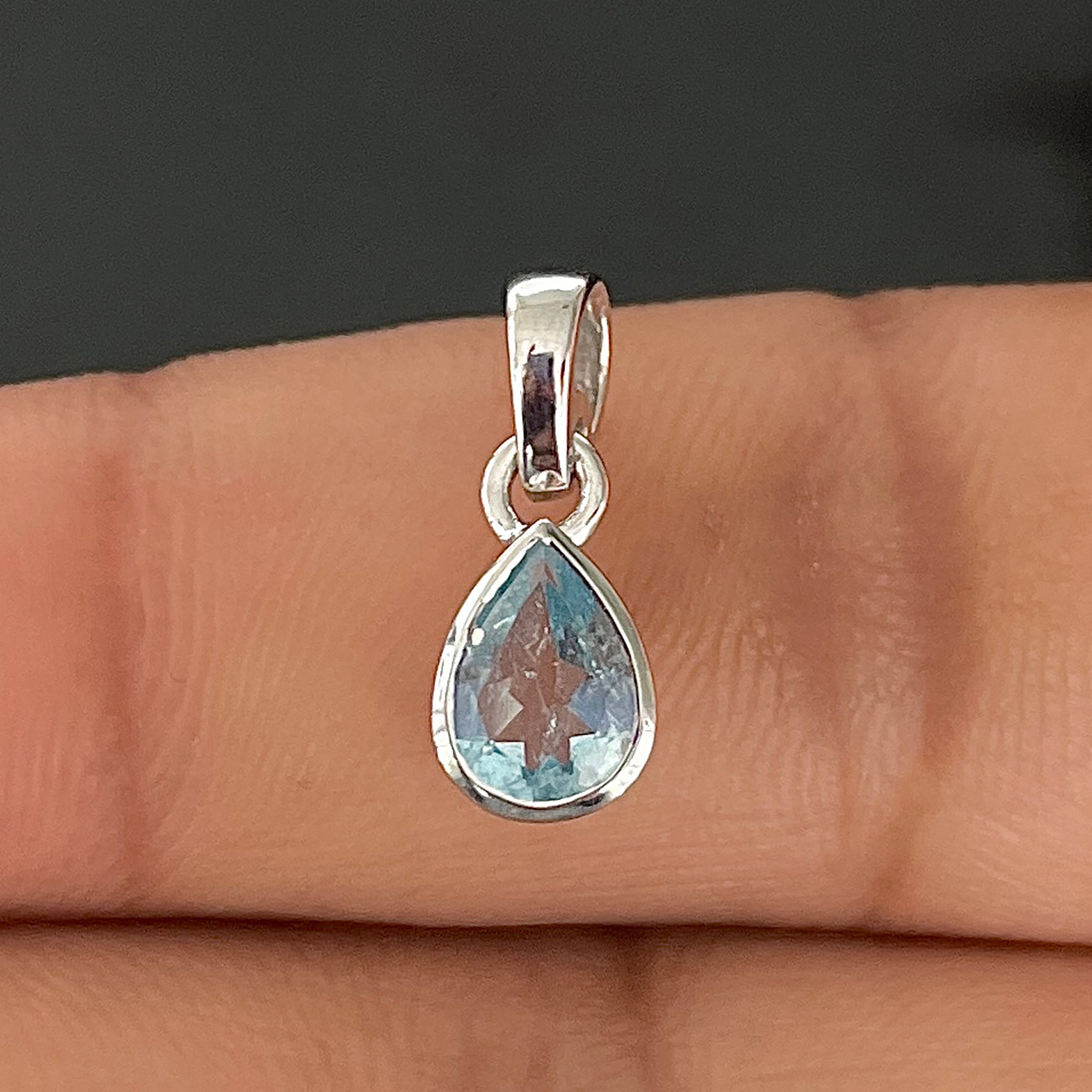 Aquamarine Pendant-(AQM-SP-779.)