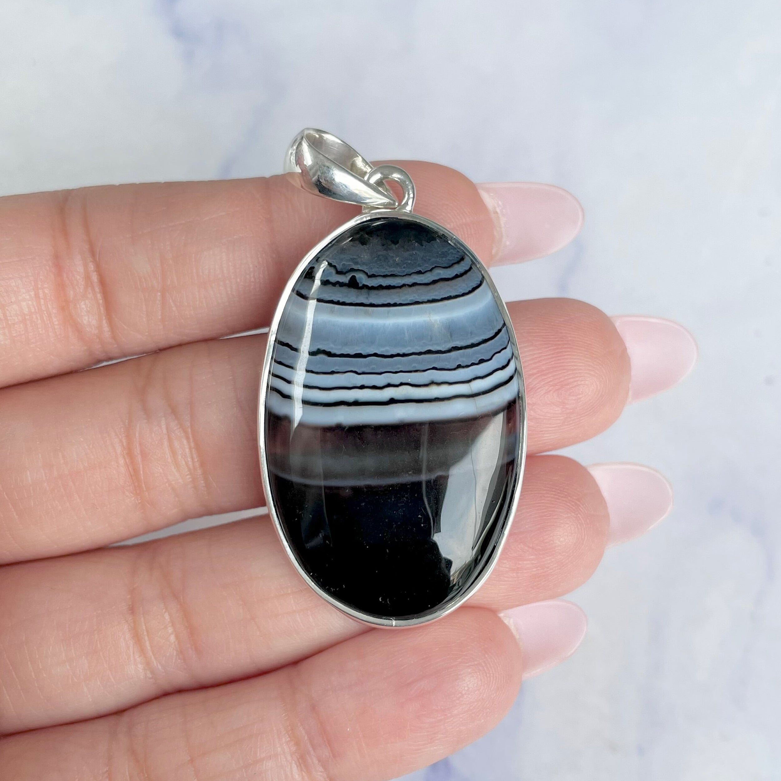 Banded Agate Pendant-(BAG-P-34.)