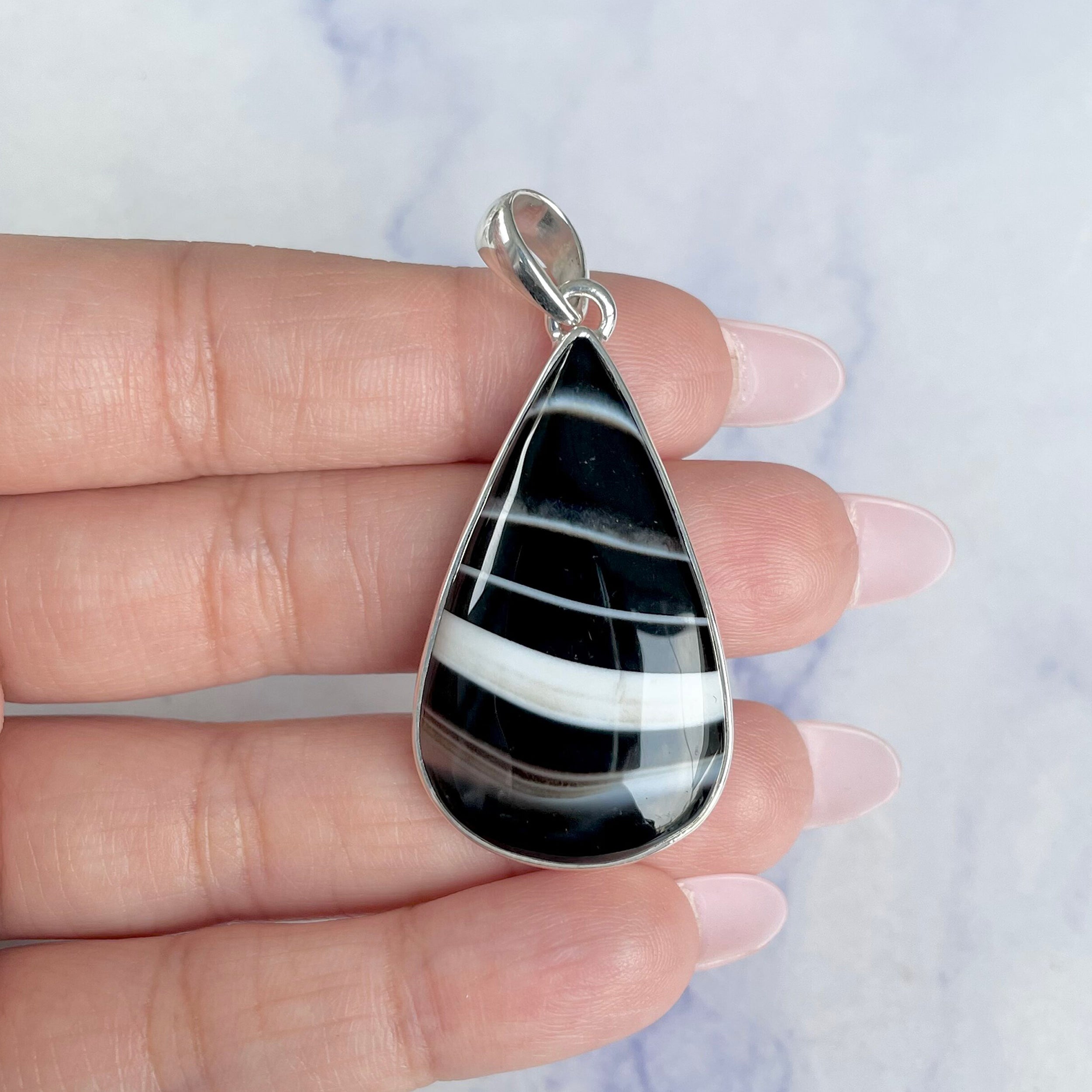 Banded Agate Pendant-(BAG-P-36.)