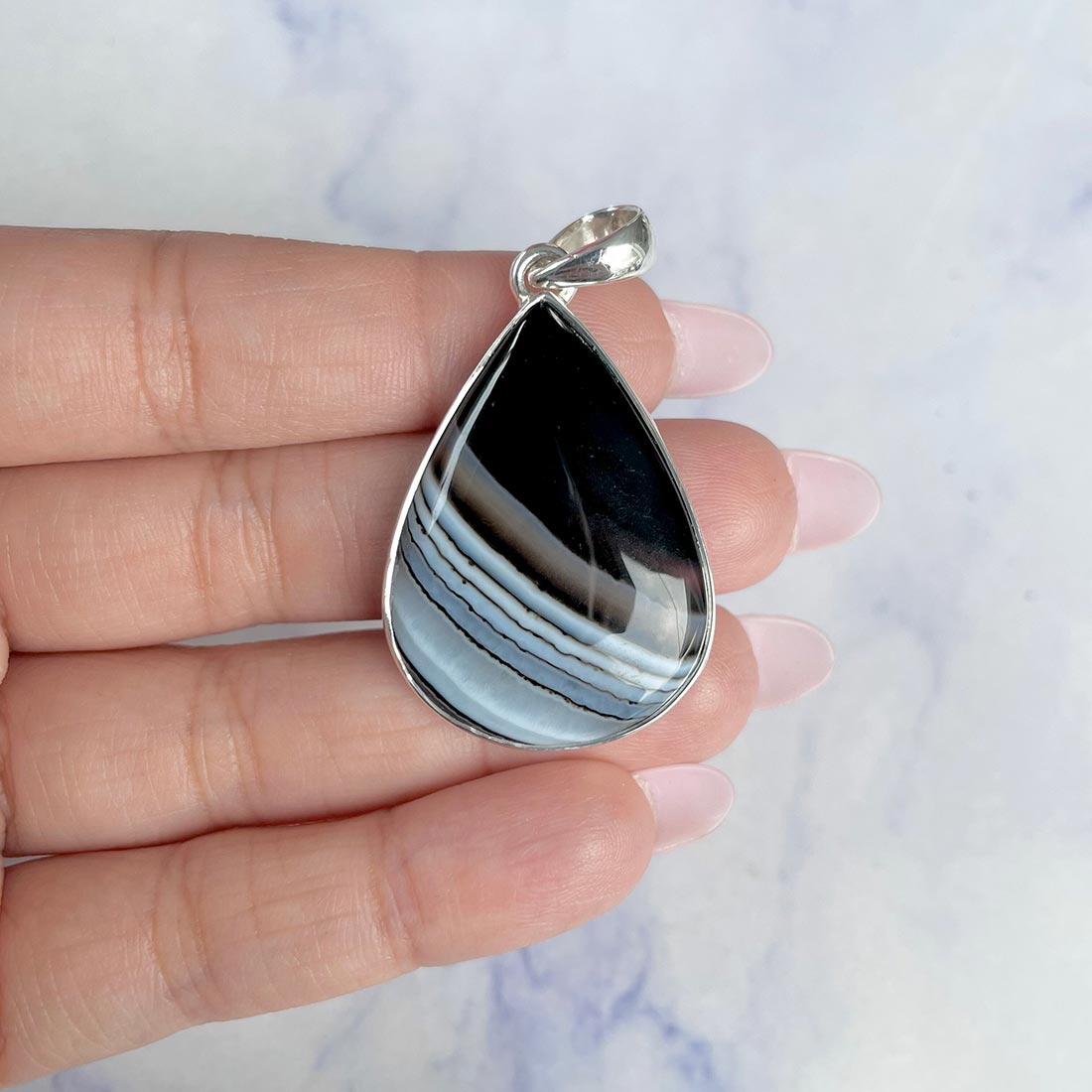 Banded Agate Pendant-(BAG-P-54.)