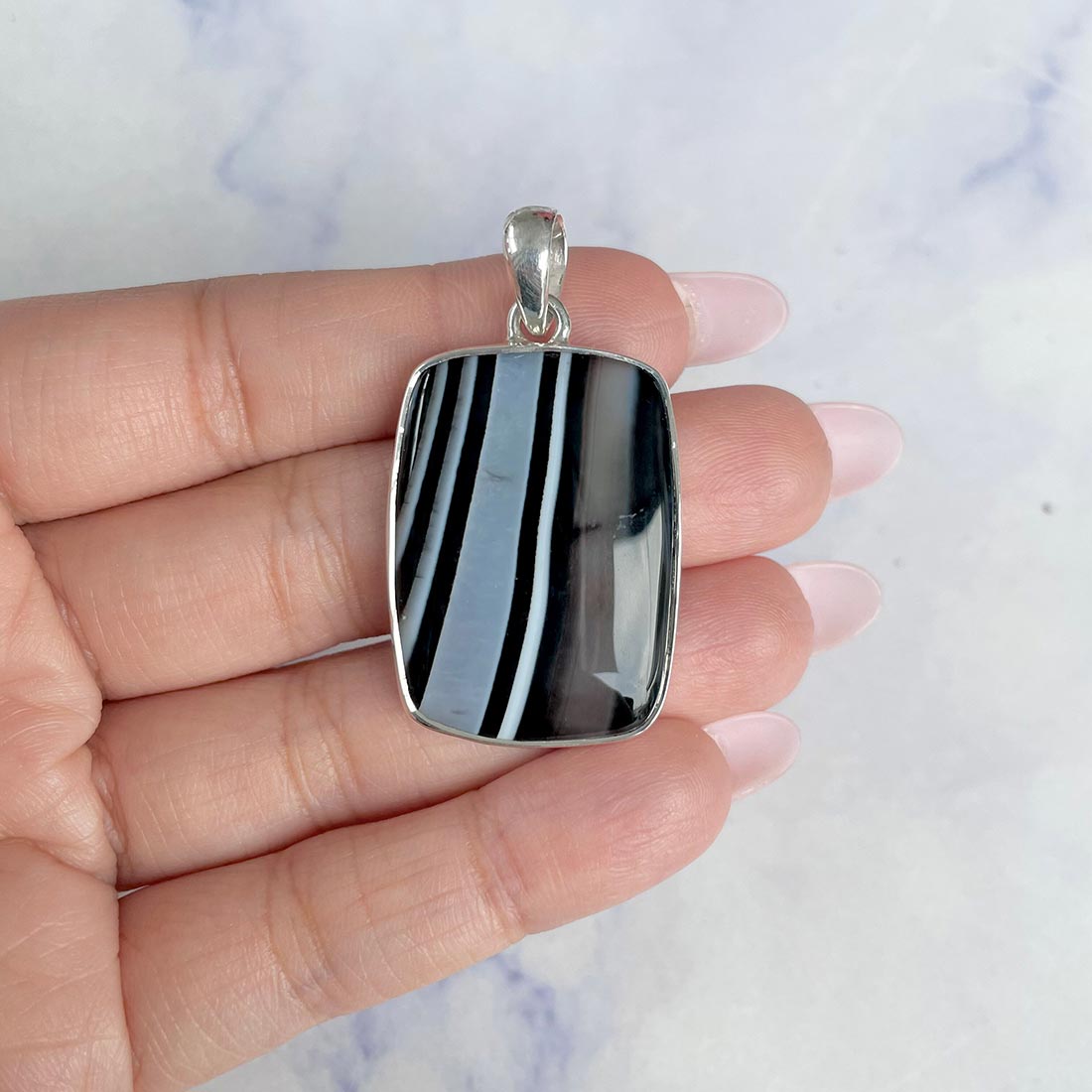 Banded Agate Pendant-(BAG-P-56.)