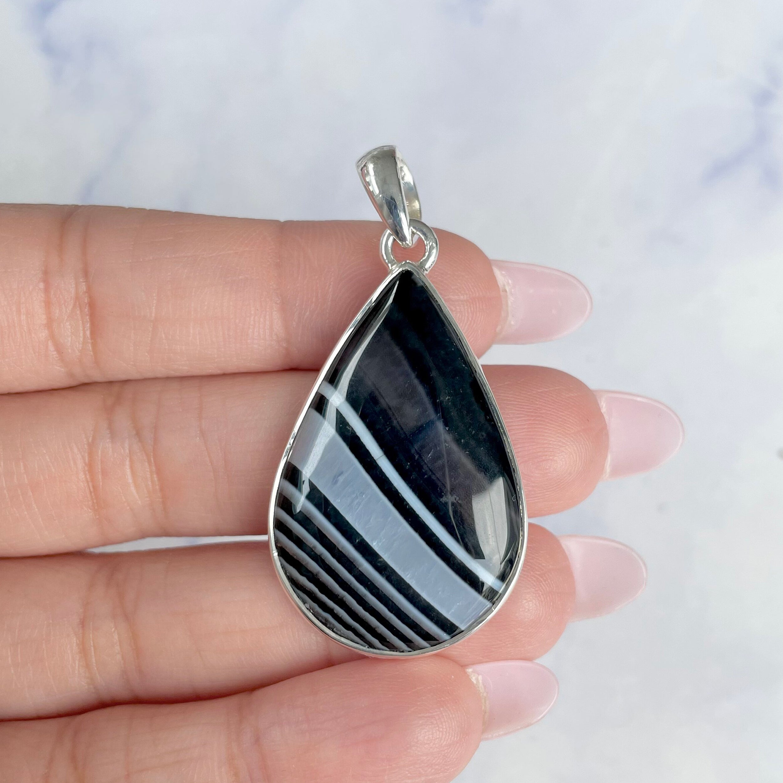 Banded Agate Pendant-(BAG-P-57.)