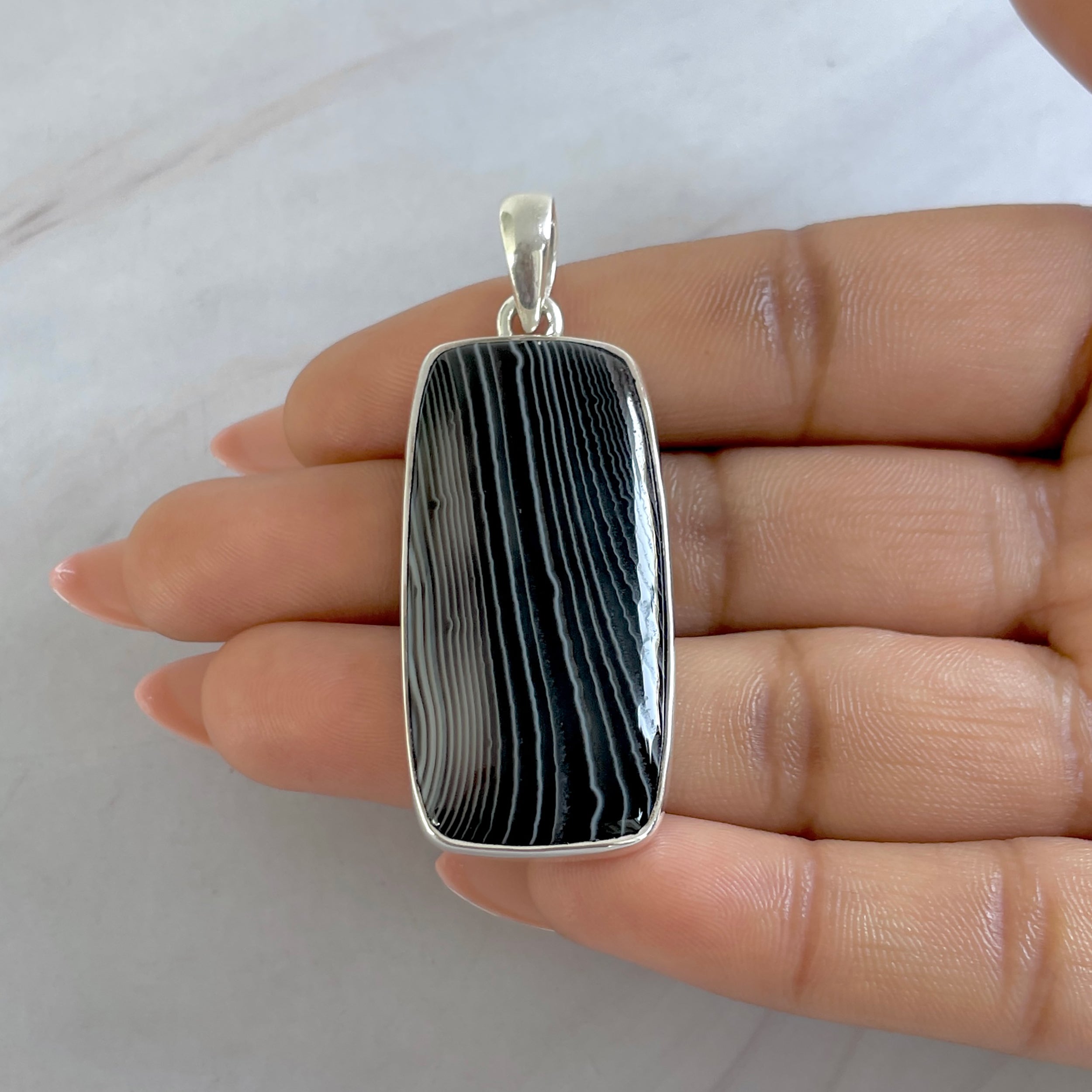 Banded Agate Pendant-(BAG-P-66.)