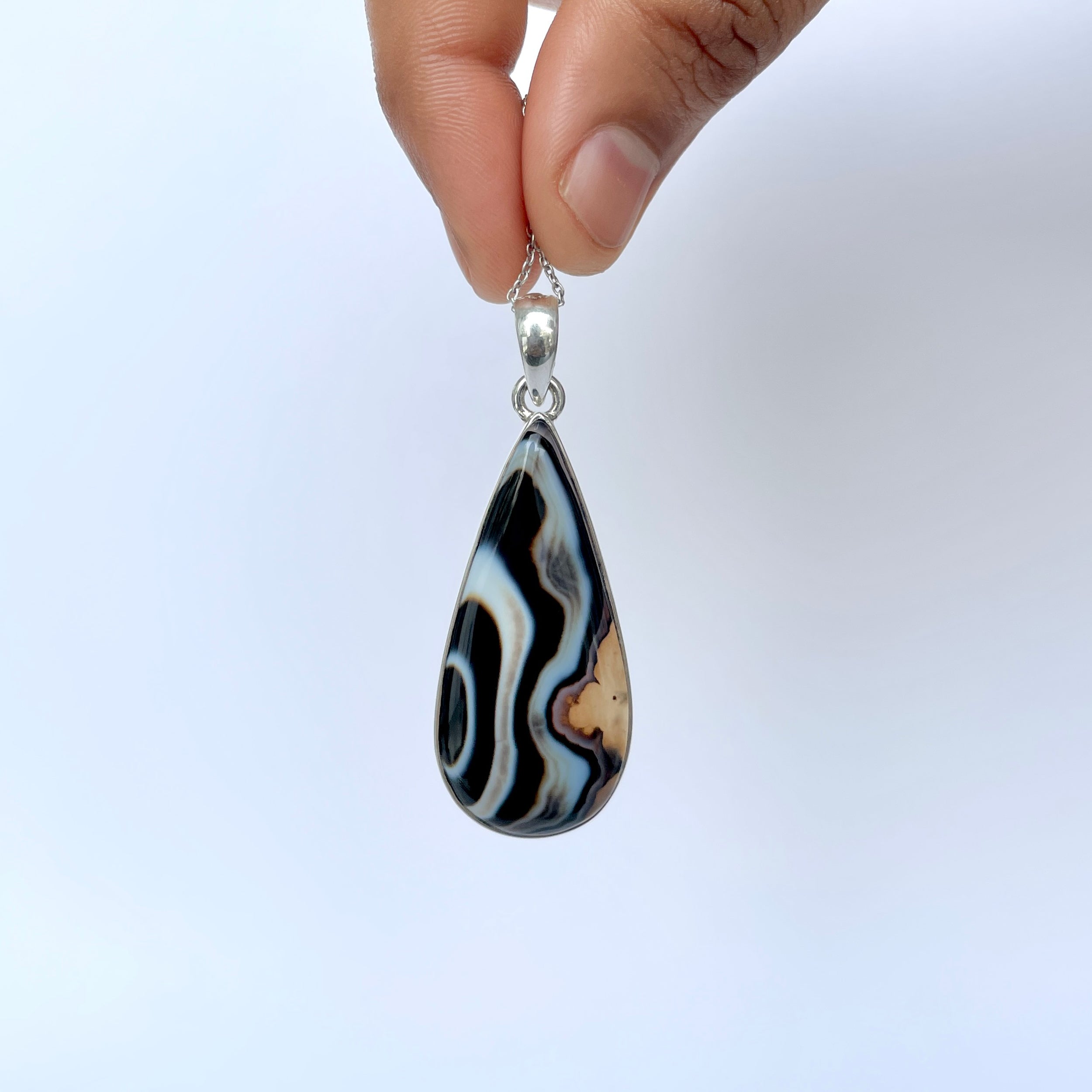 Banded Agate Pendant-(BAG-P-68.)