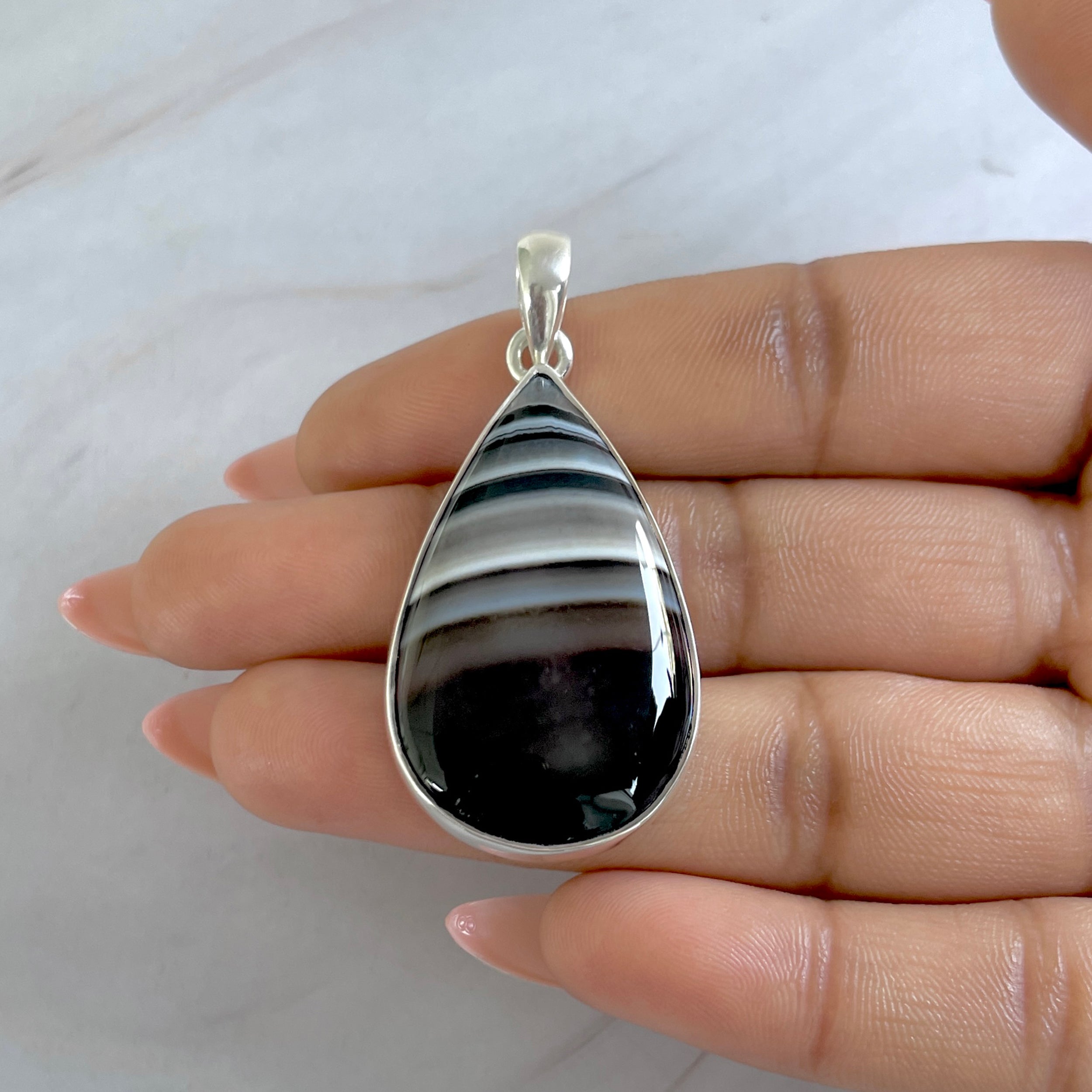 Banded Agate Pendant-(BAG-P-69.)