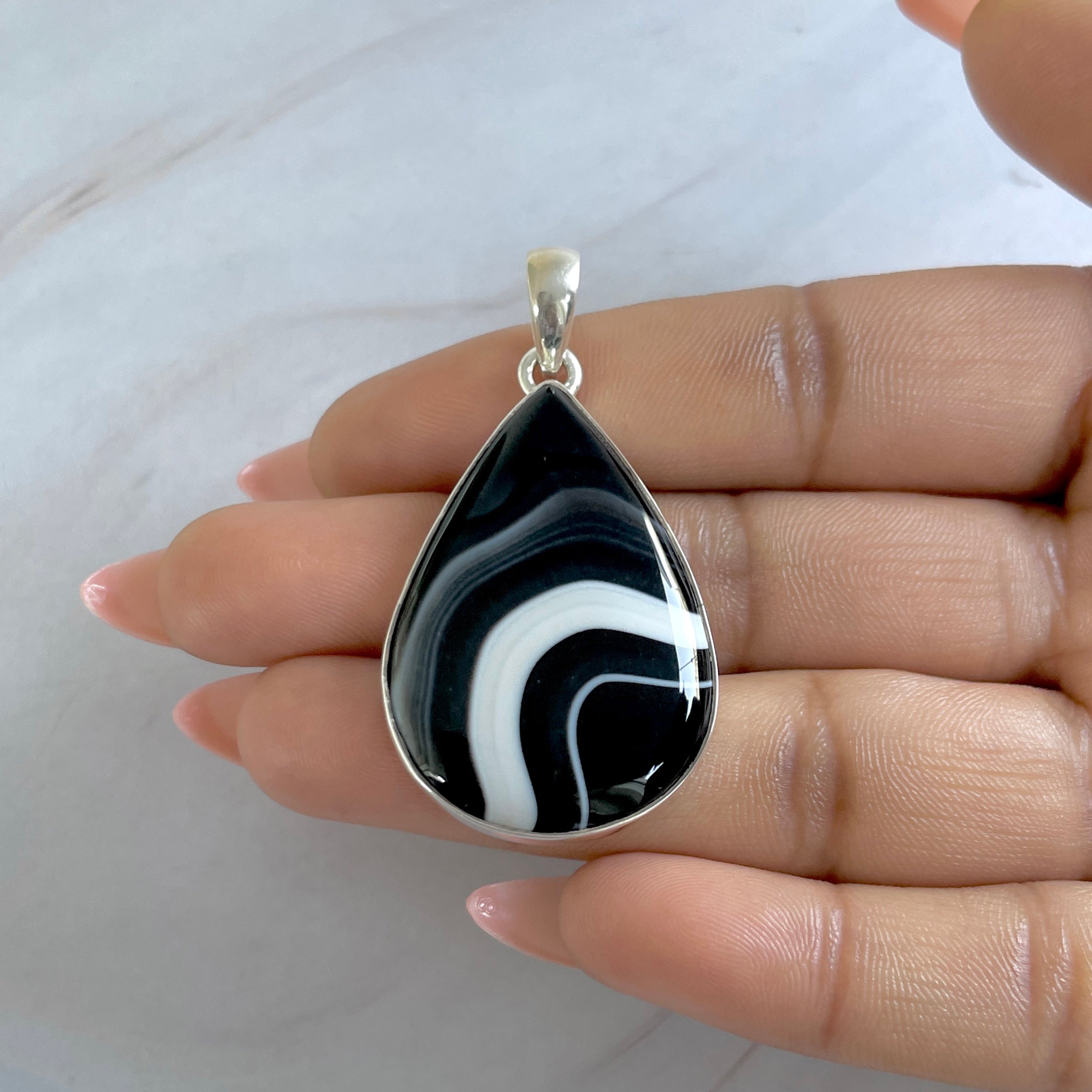 Banded Agate Pendant-(BAG-P-71.)