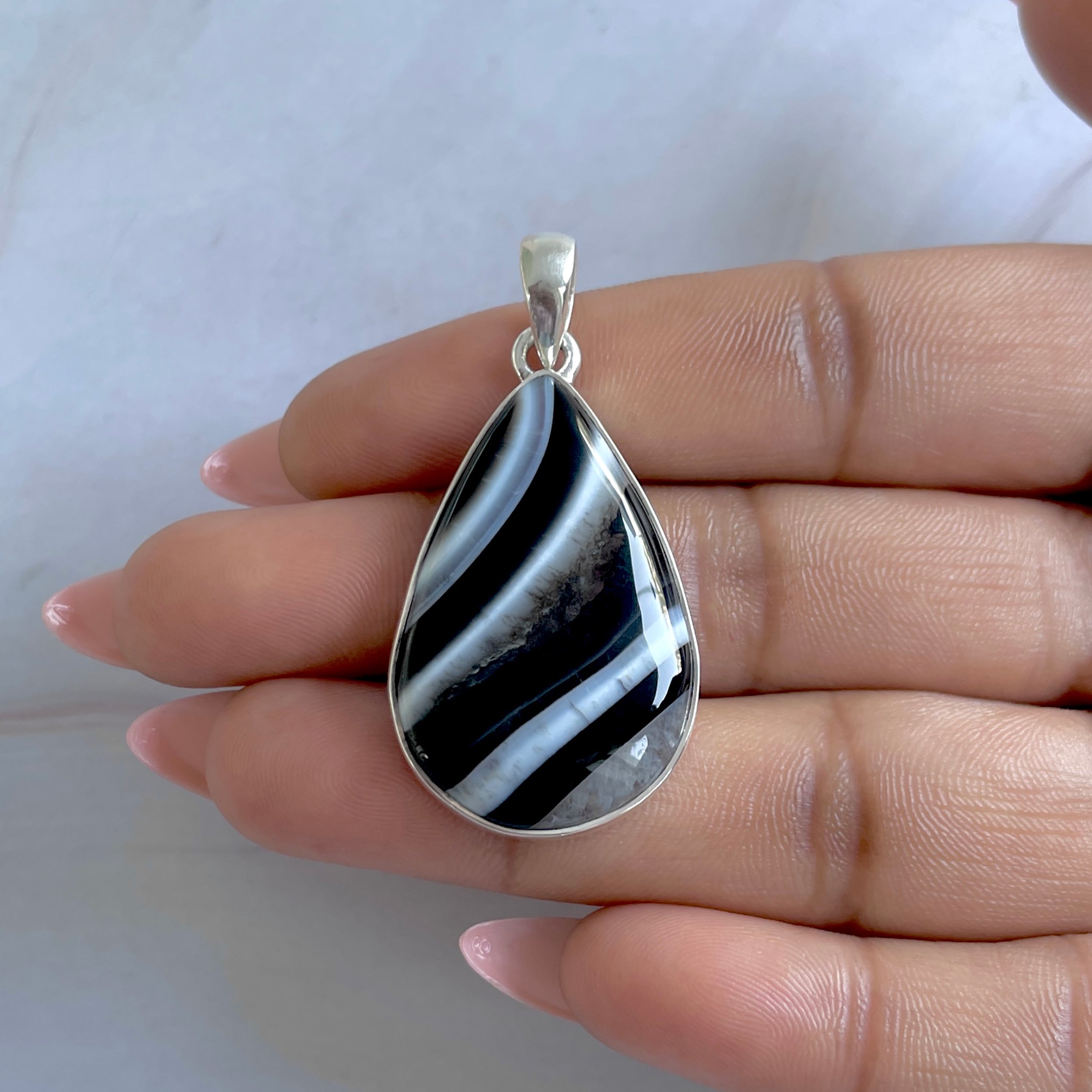 Banded Agate Pendant-(BAG-P-82.)