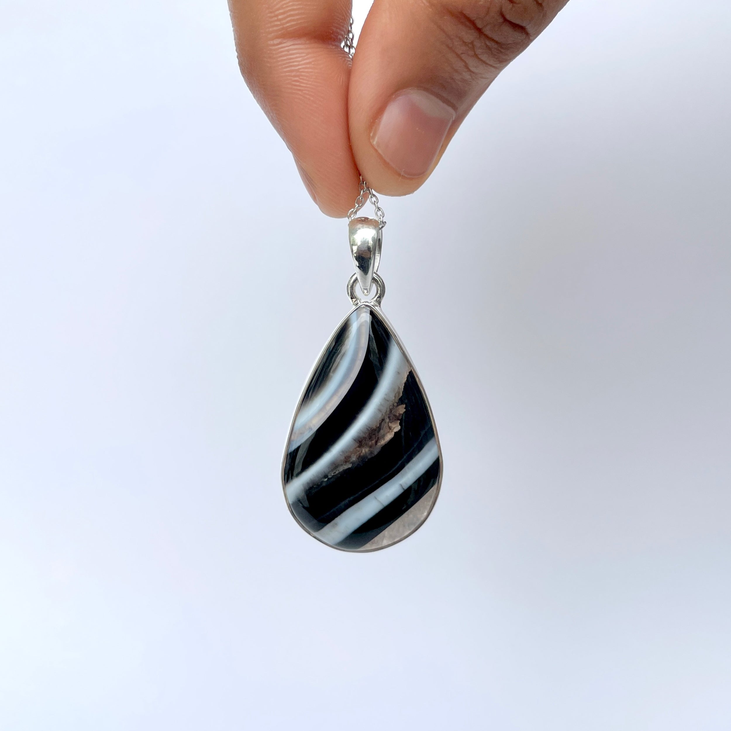 Banded Agate Pendant-(BAG-P-82.)