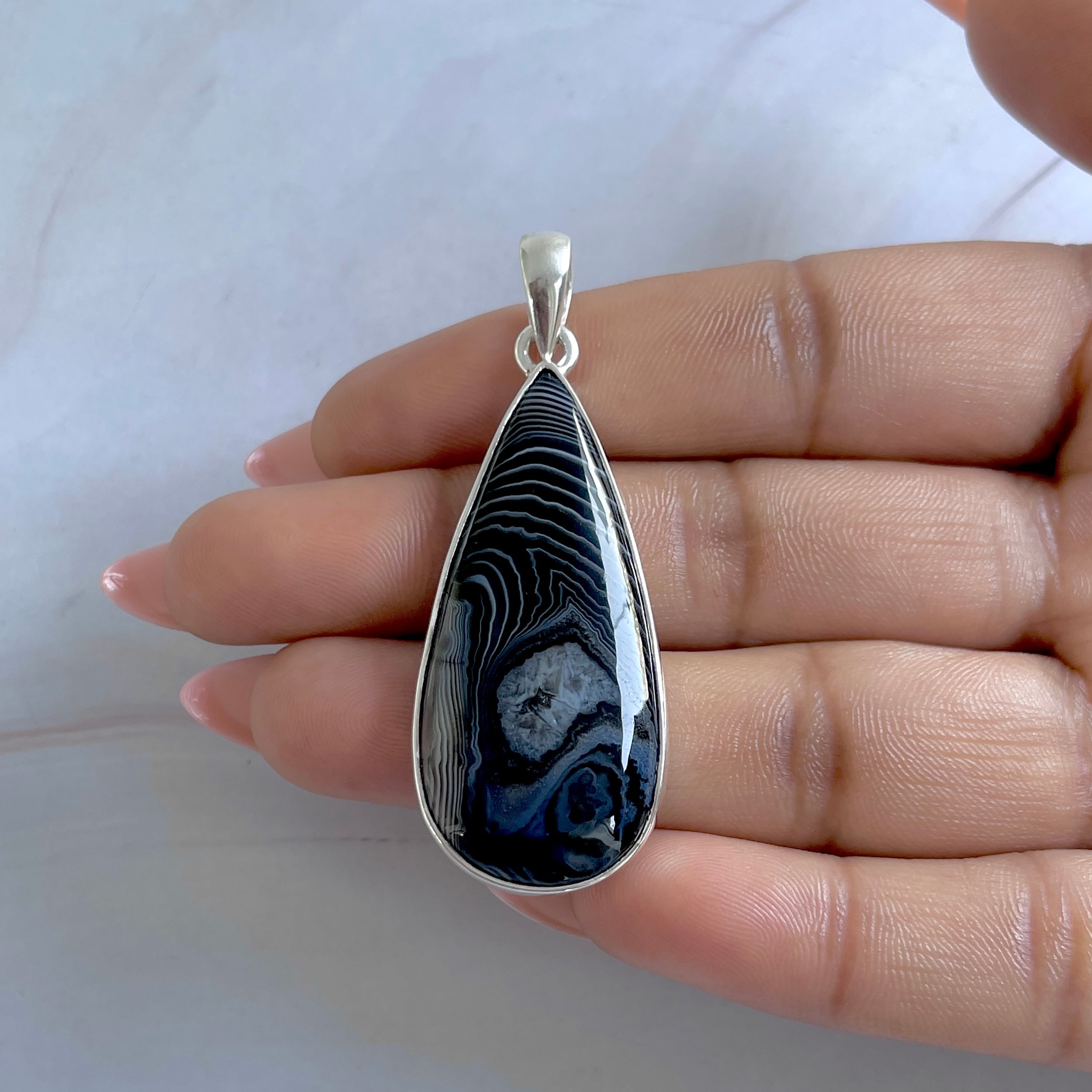 Banded Agate Pendant-(BAG-P-83.)