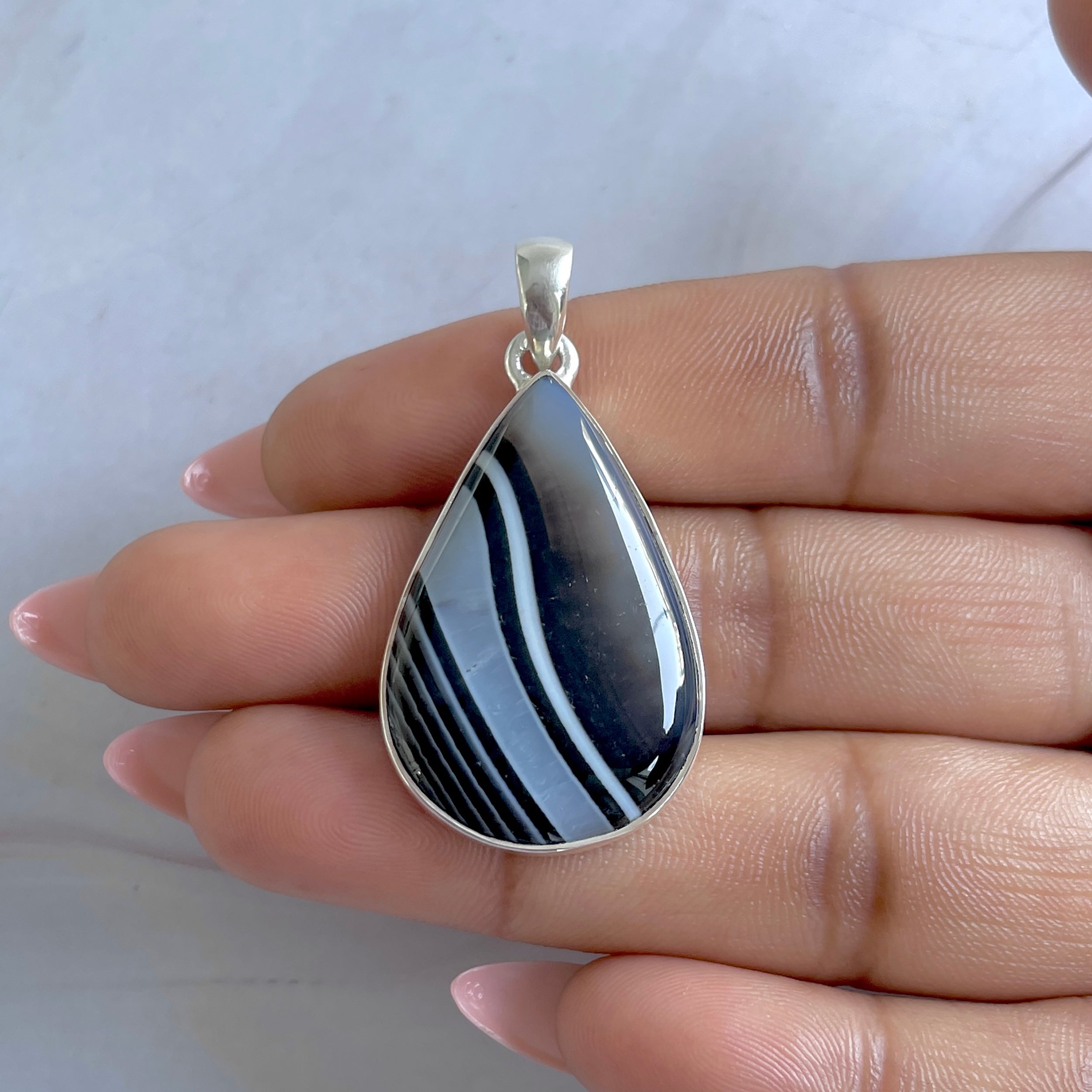 Banded Agate Pendant-(BAG-P-85.)