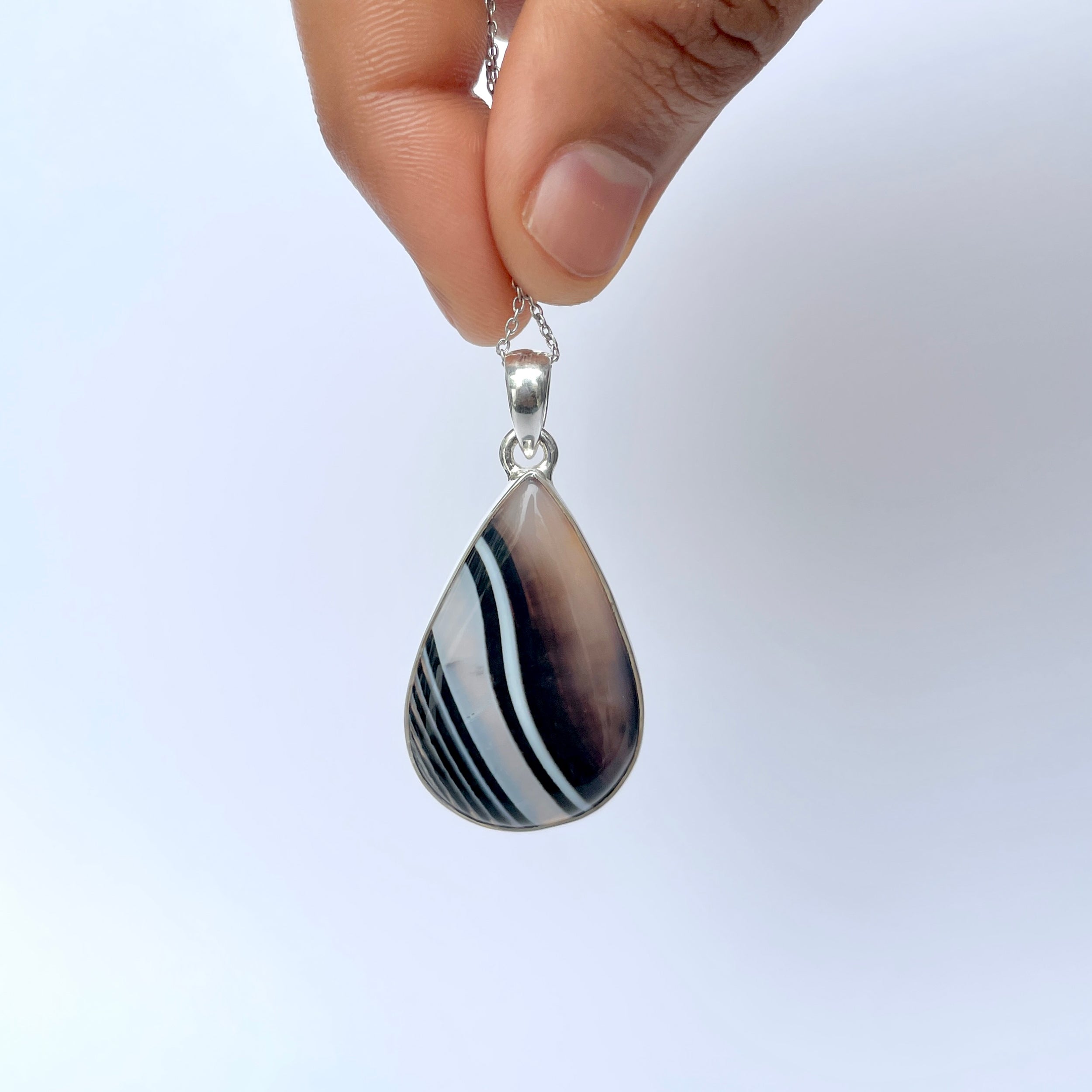 Banded Agate Pendant-(BAG-P-85.)