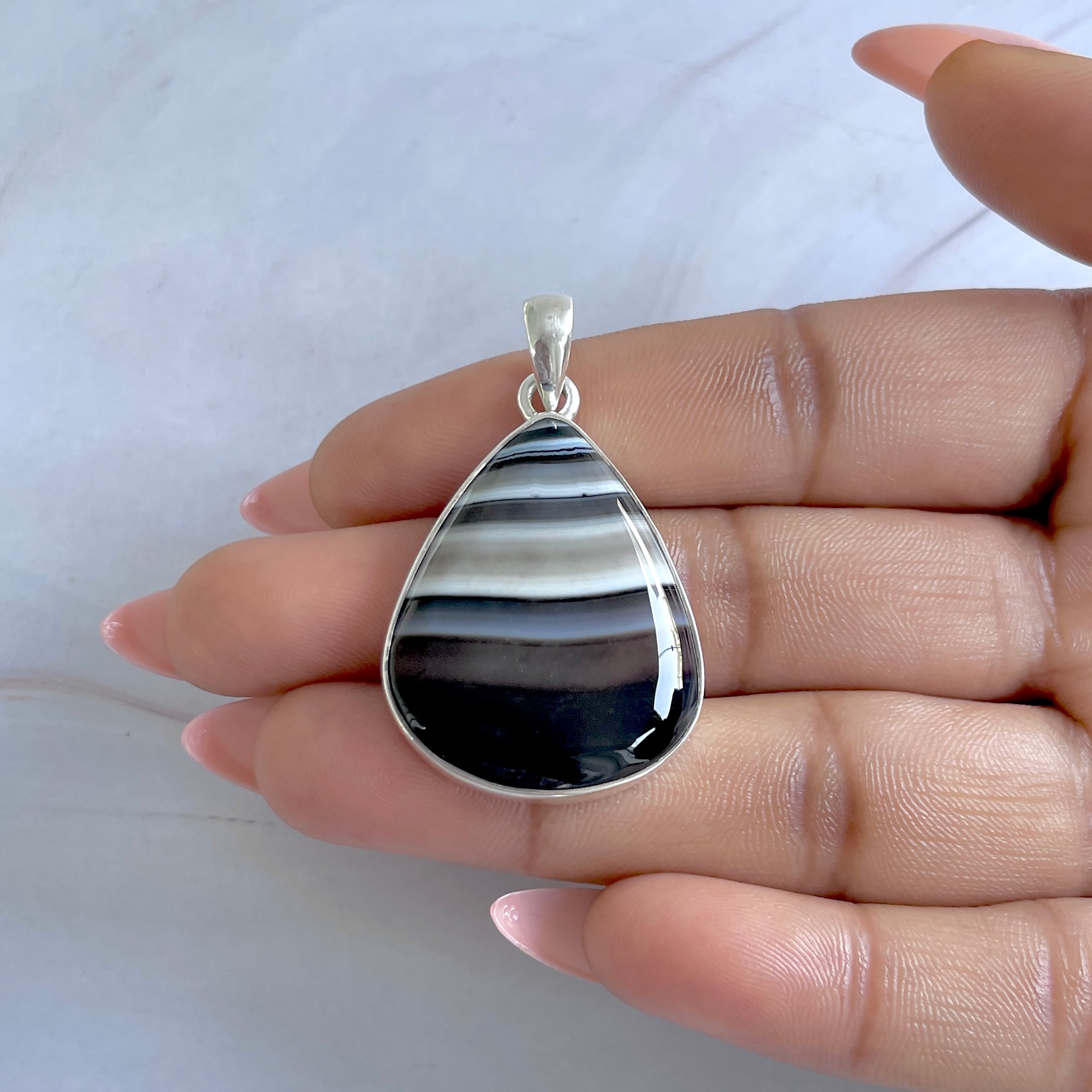 Banded Agate Pendant-(BAG-P-93.)