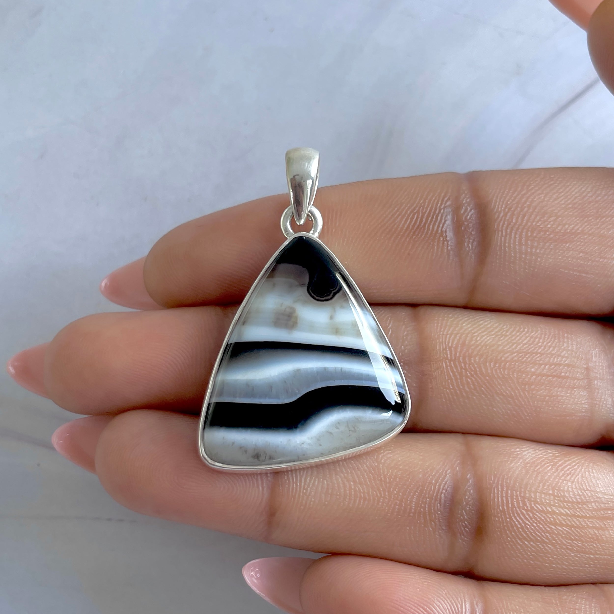 Banded Agate Pendant-(BAG-P-94.)