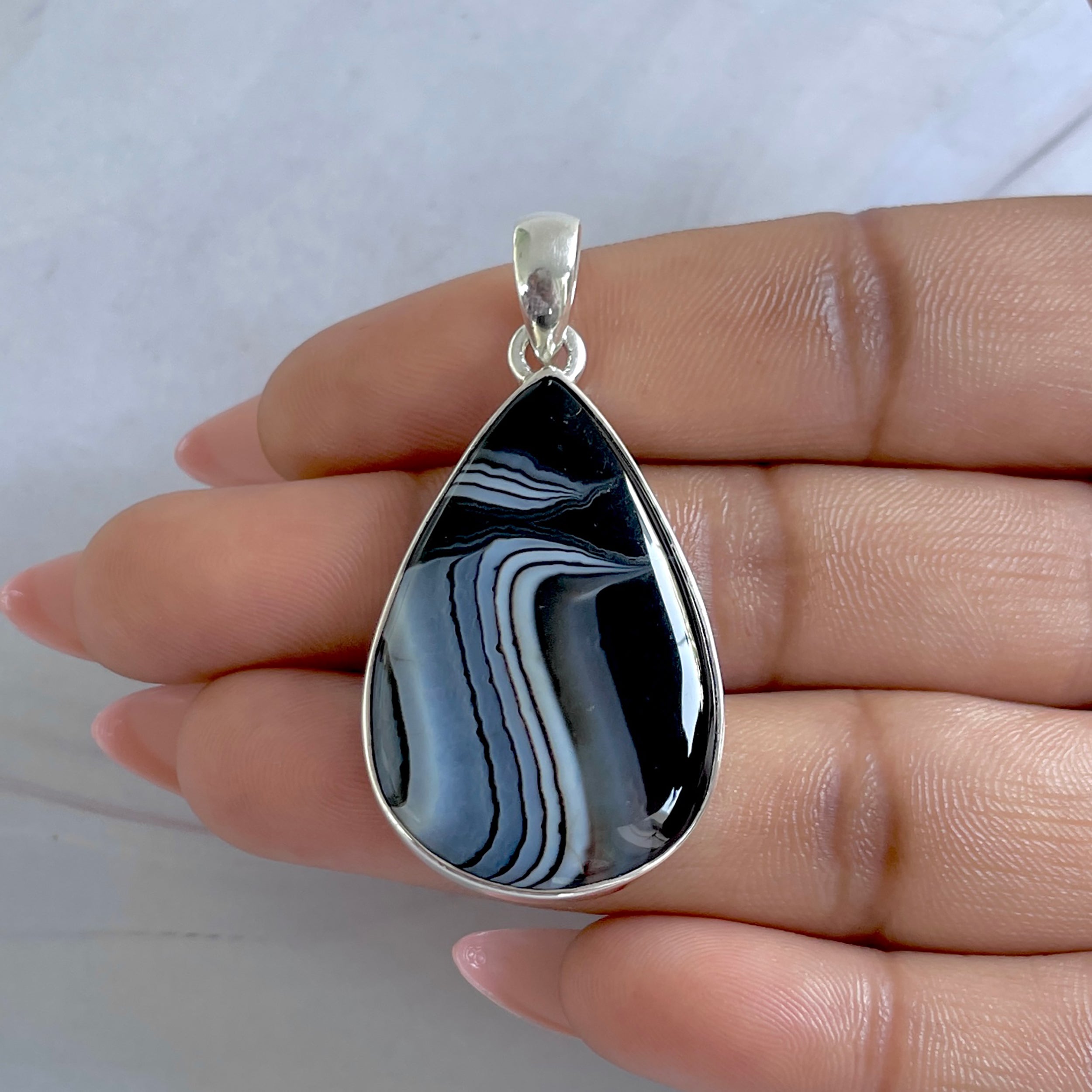 Banded Agate Pendant-(BAG-P-95.)