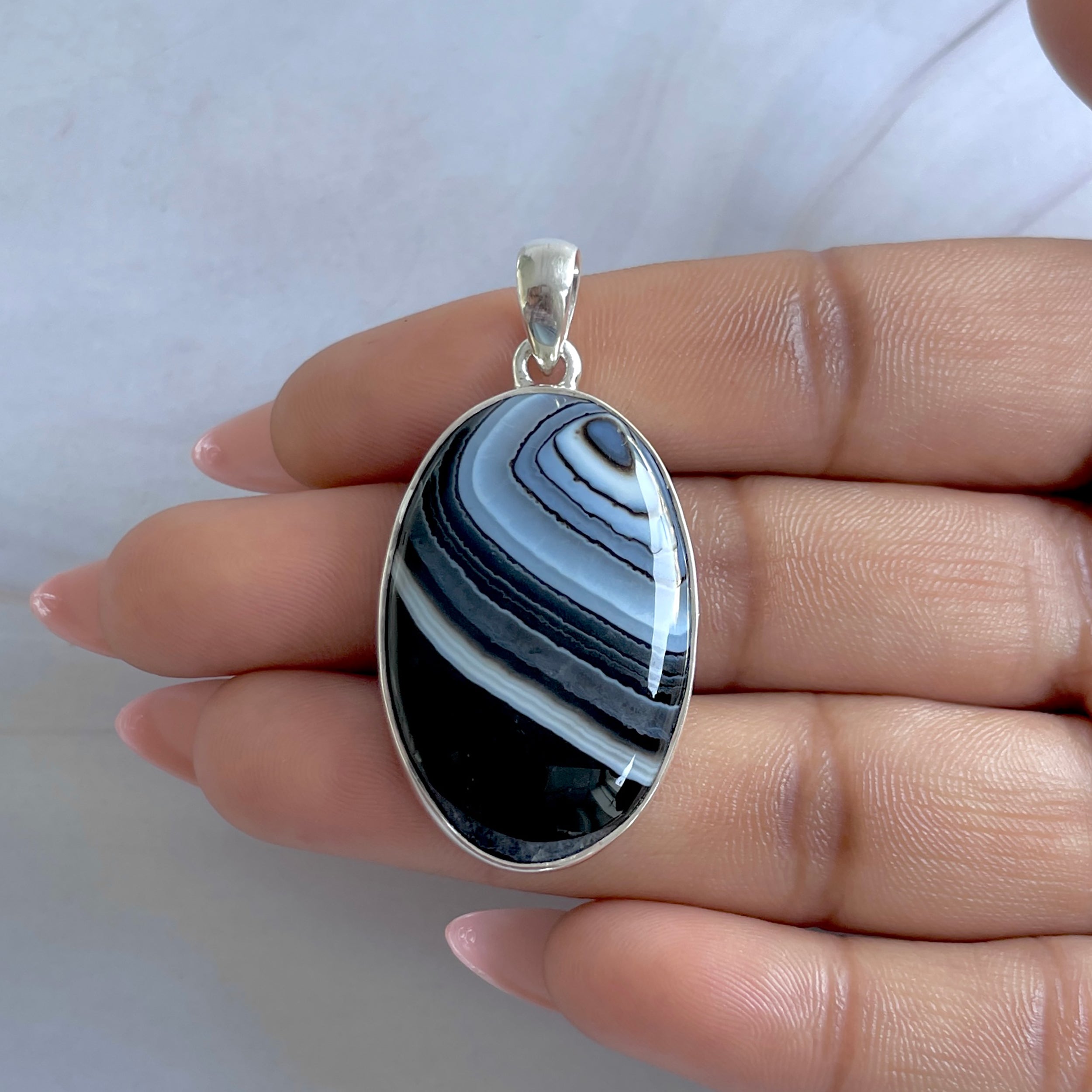 Banded Agate Pendant-(BAG-P-96.)