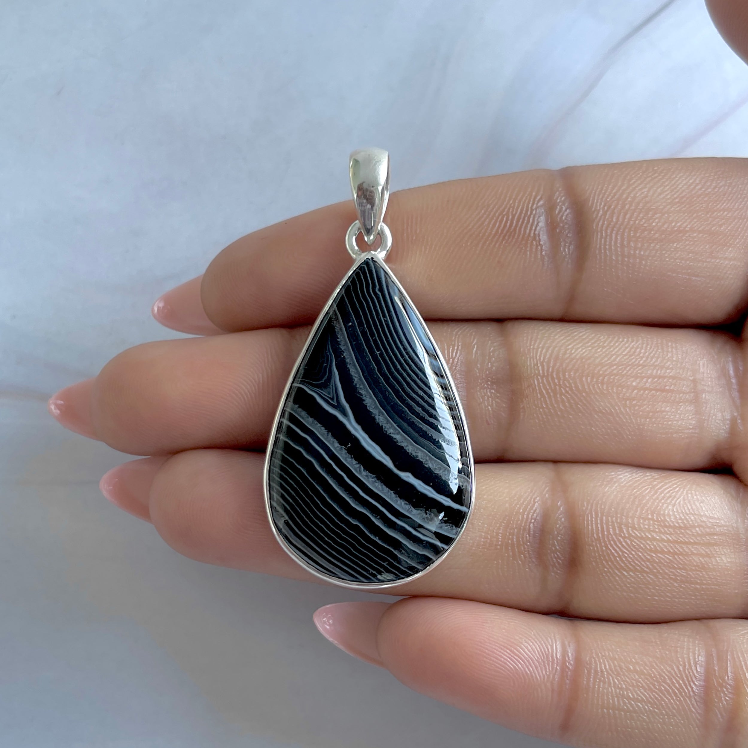 Banded Agate Pendant-(BAG-P-97.)