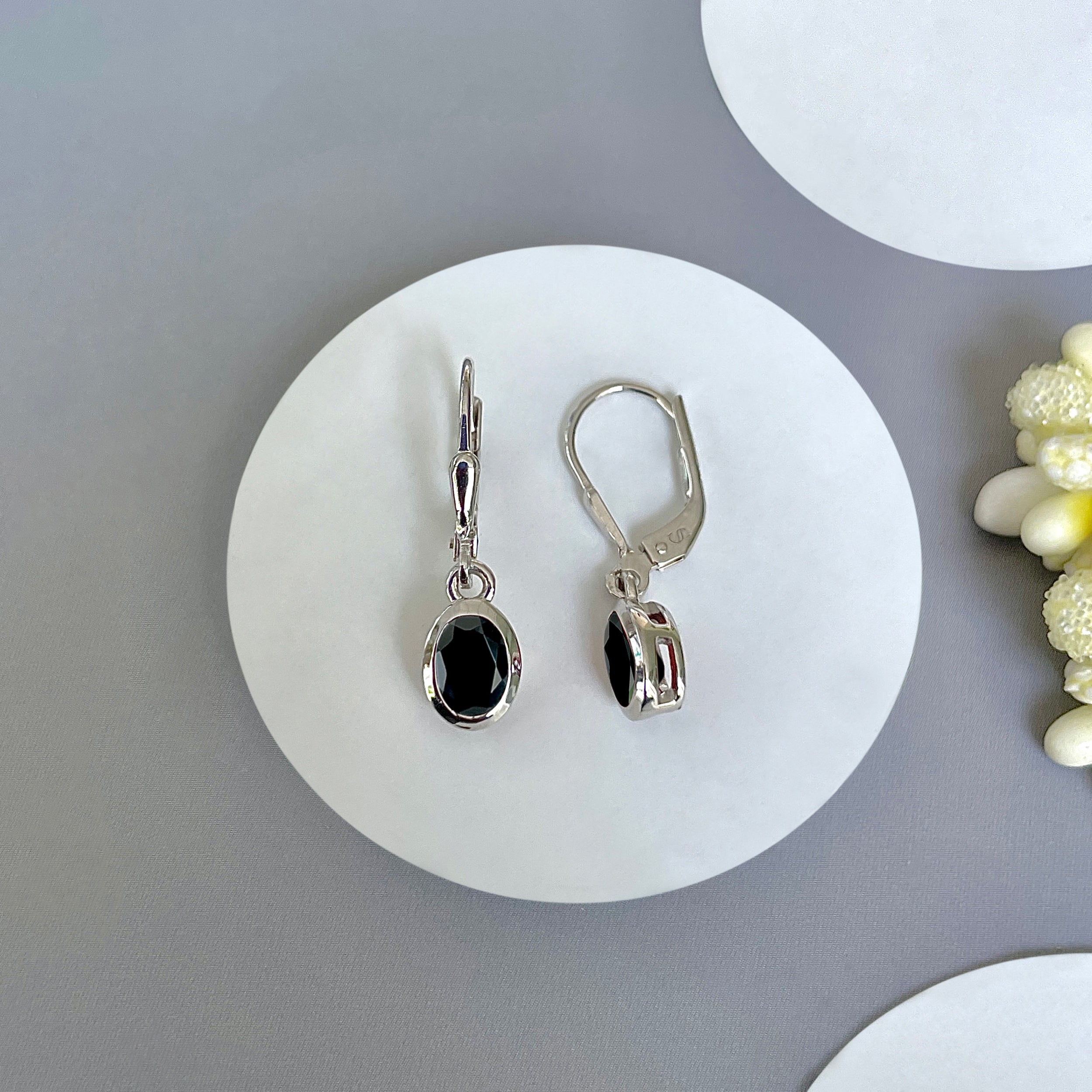 Black Tourmaline Leverback Earring-(BLS-SE-1316.)