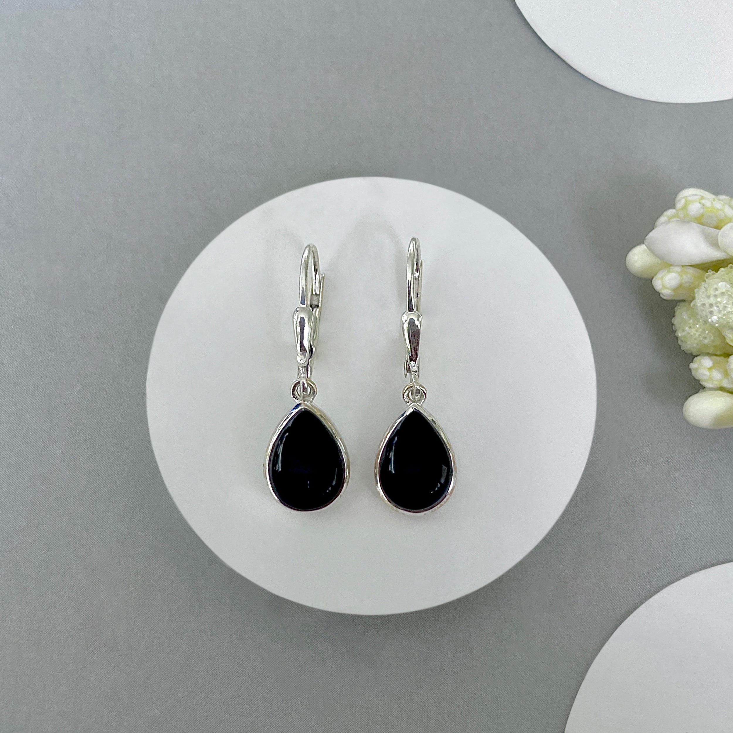 Black Onyx Leverback Earring-(BOX-SE-558.)
