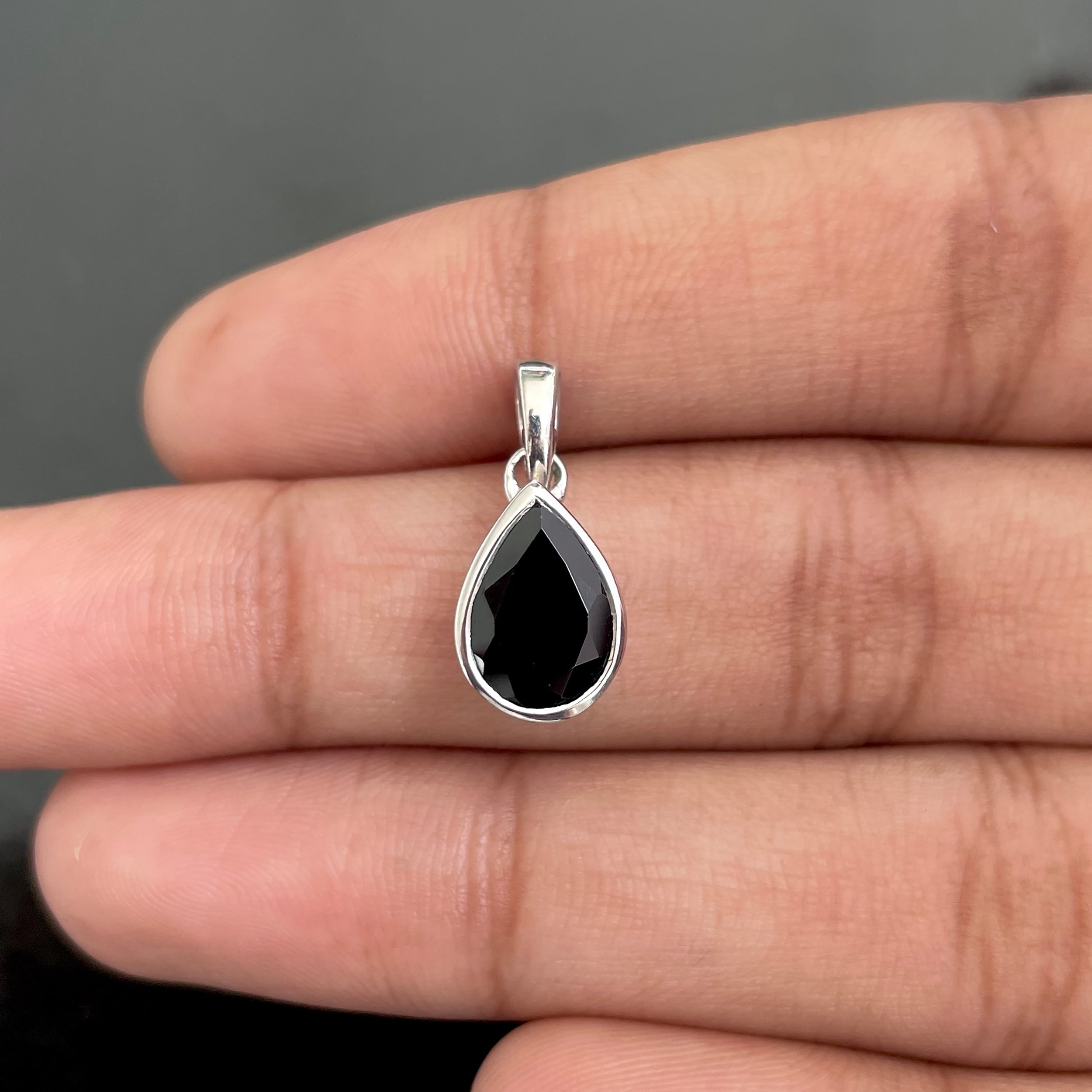 Black Tourmaline Pendant-(BLS-SP-468.)