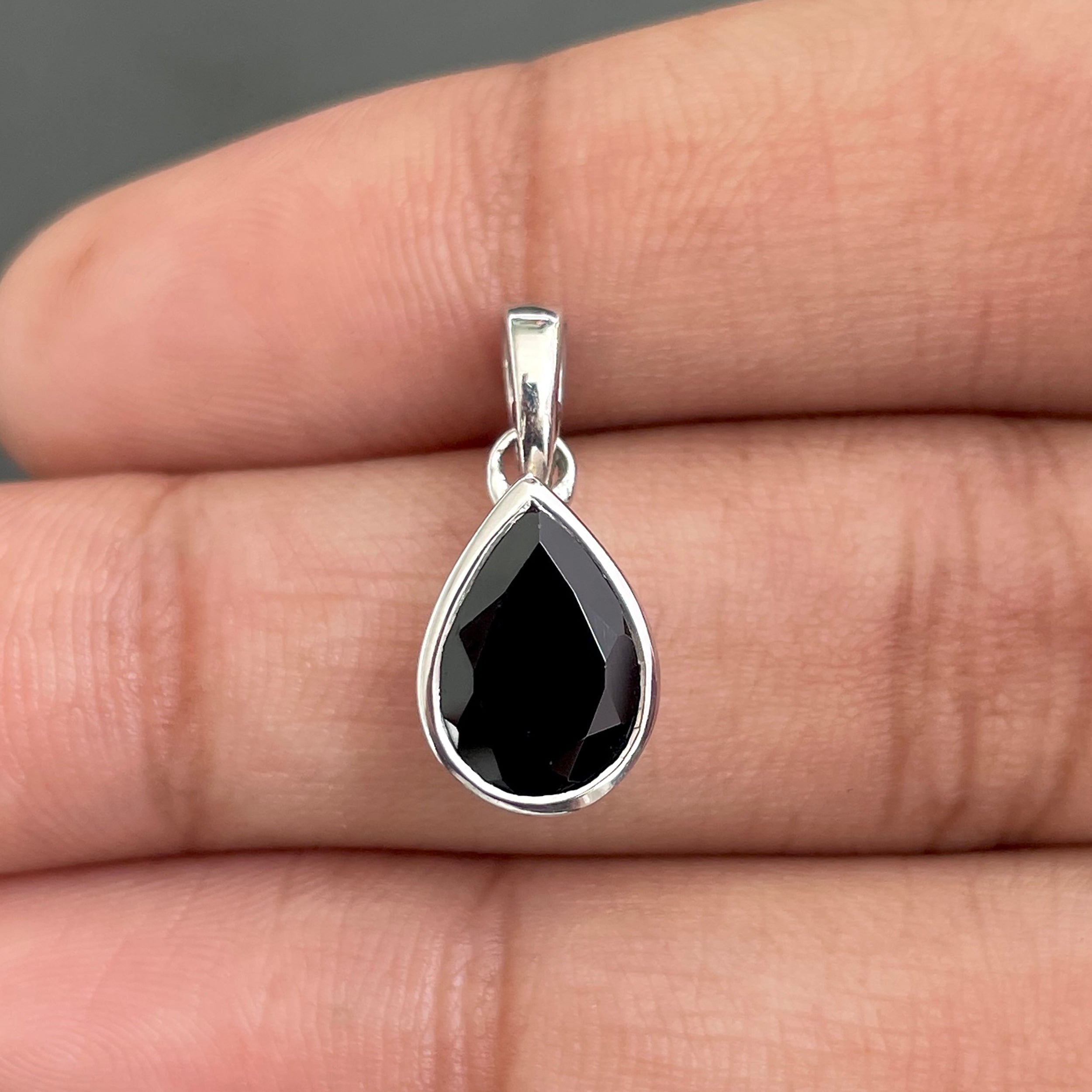 Black Tourmaline Pendant-(BLS-SP-466.)