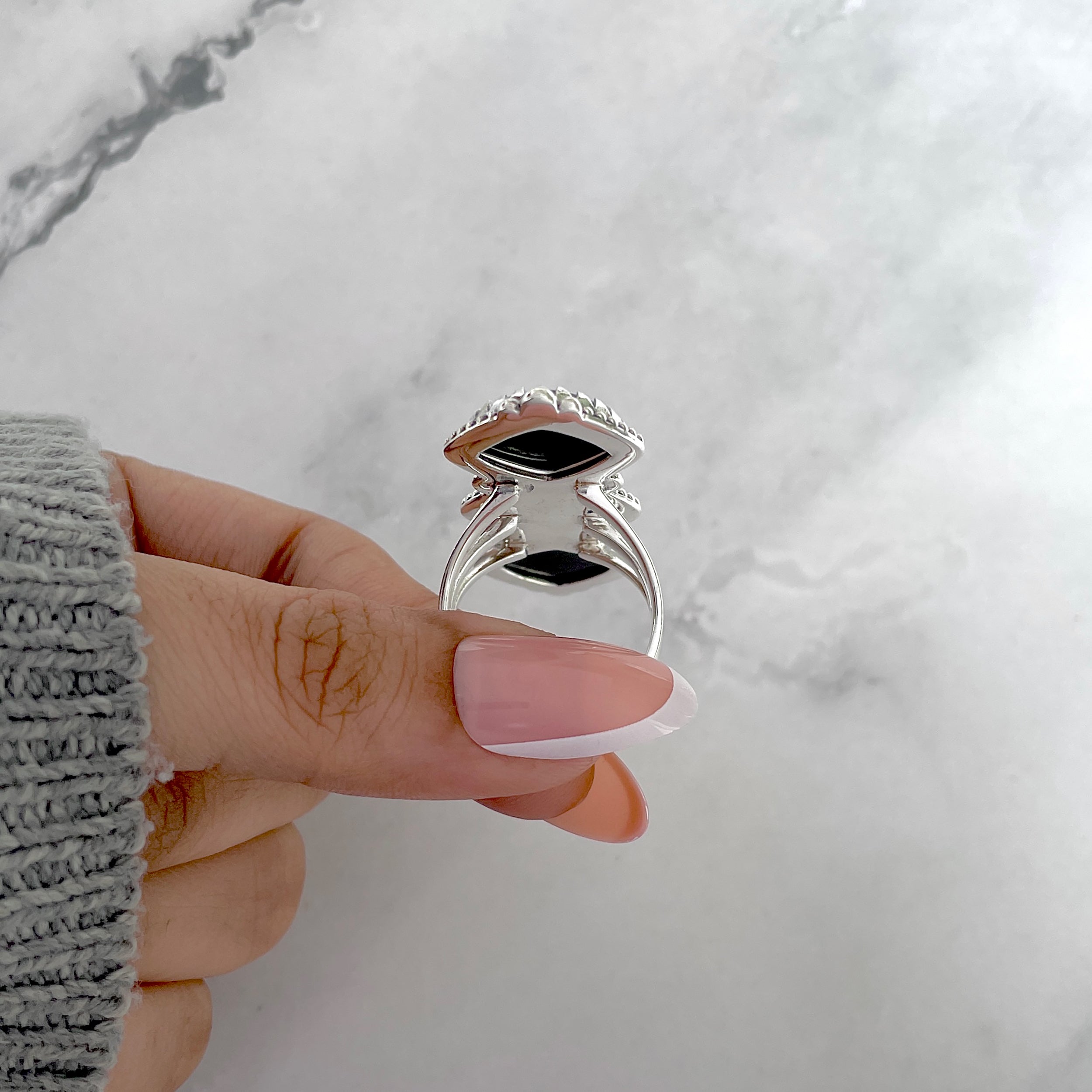Black Onyx Flower Ring Size 10-(BOX-FLR-8.)