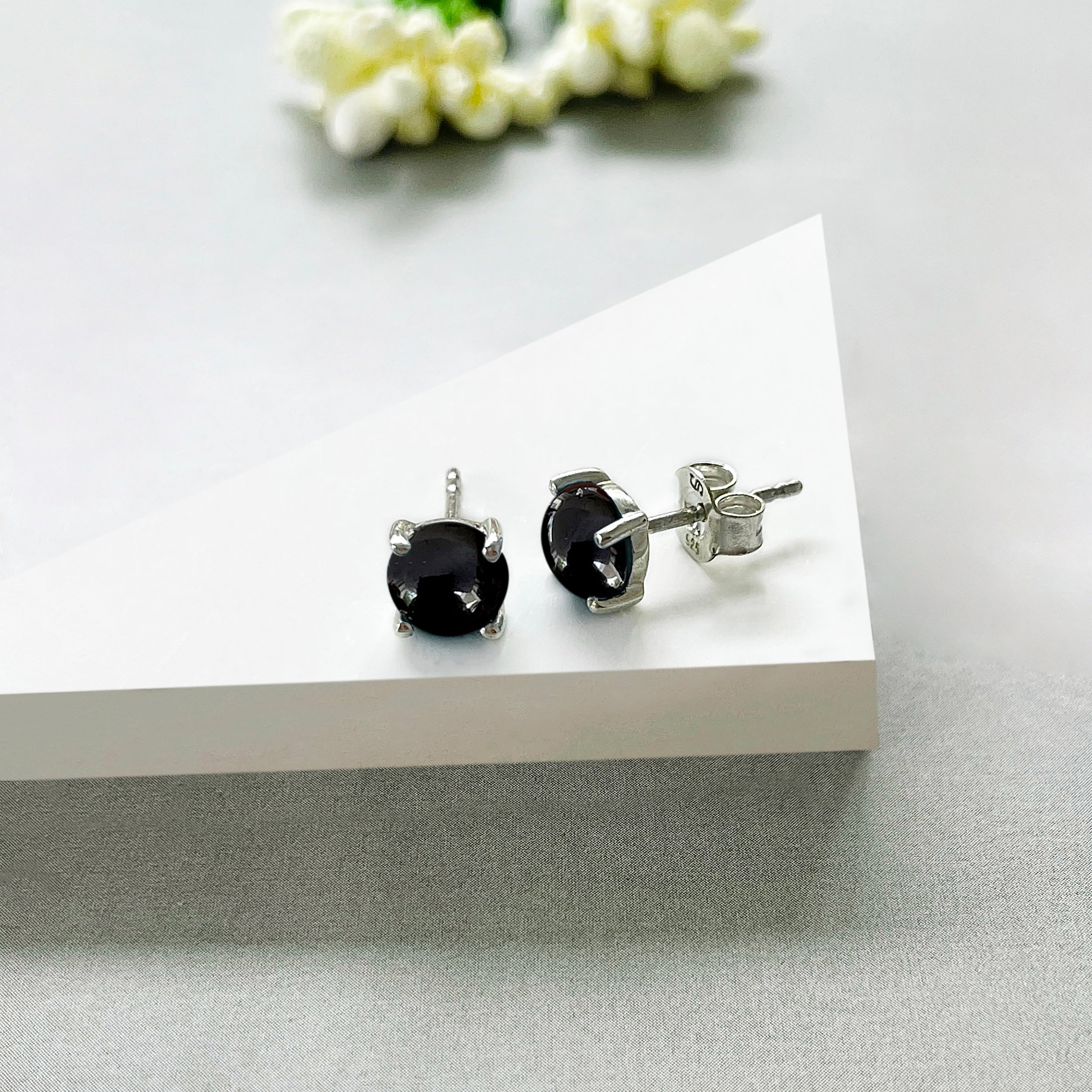 Black Onyx Stud Earring-(BOX-SE-1069.)