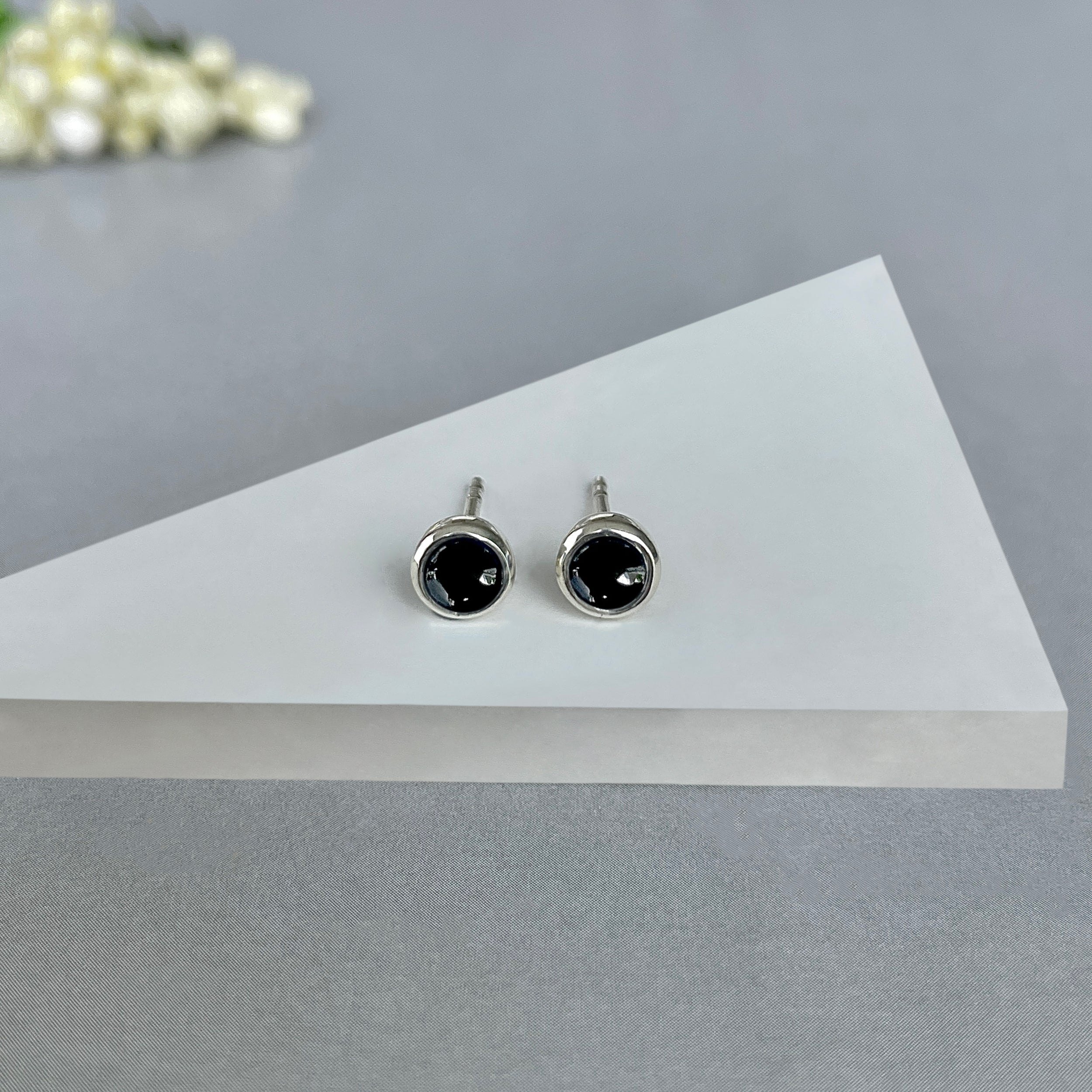 Black Onyx Stud Earrings-(BOX-SE-1072.)