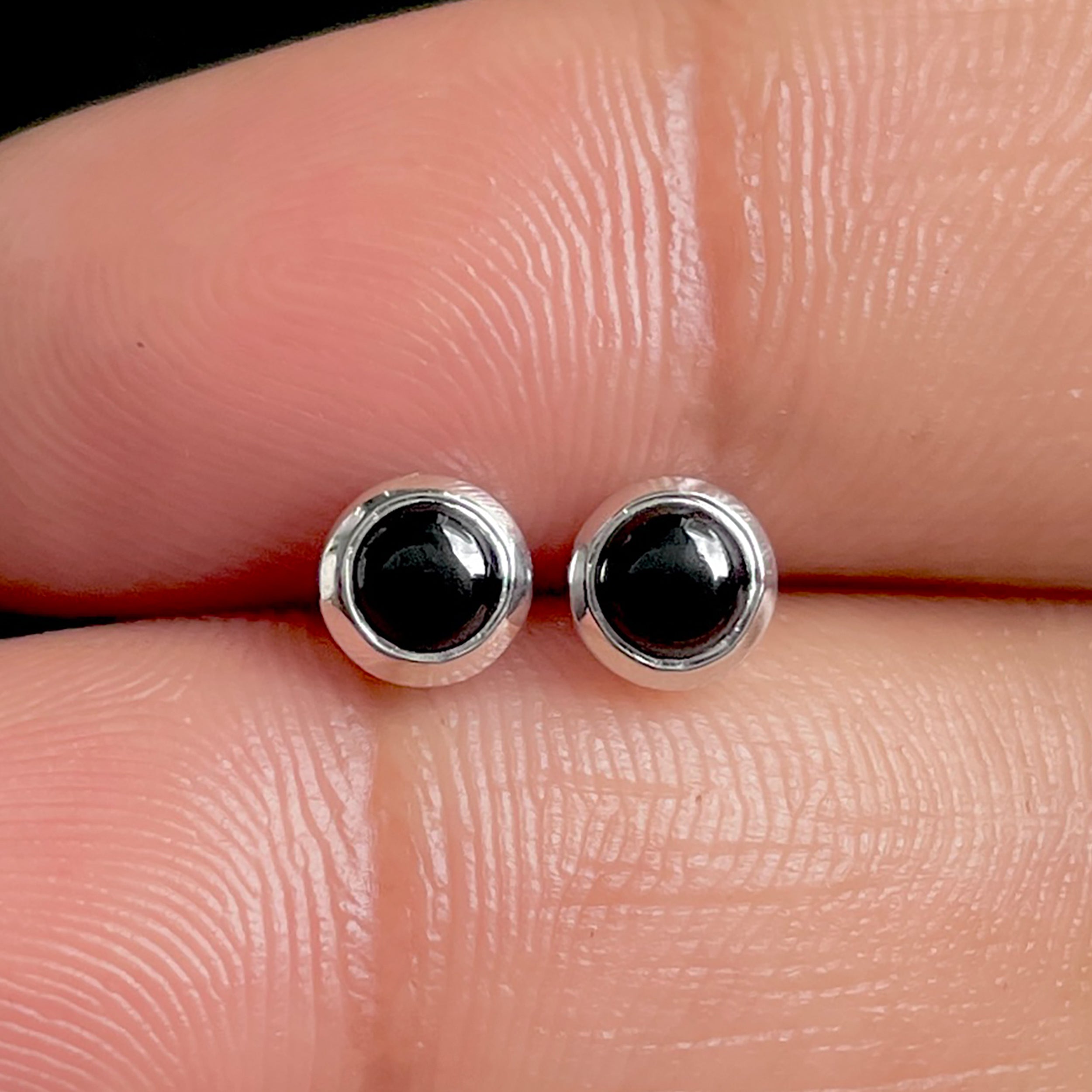 Black Onyx Stud Earrings-(BOX-SE-1072.)