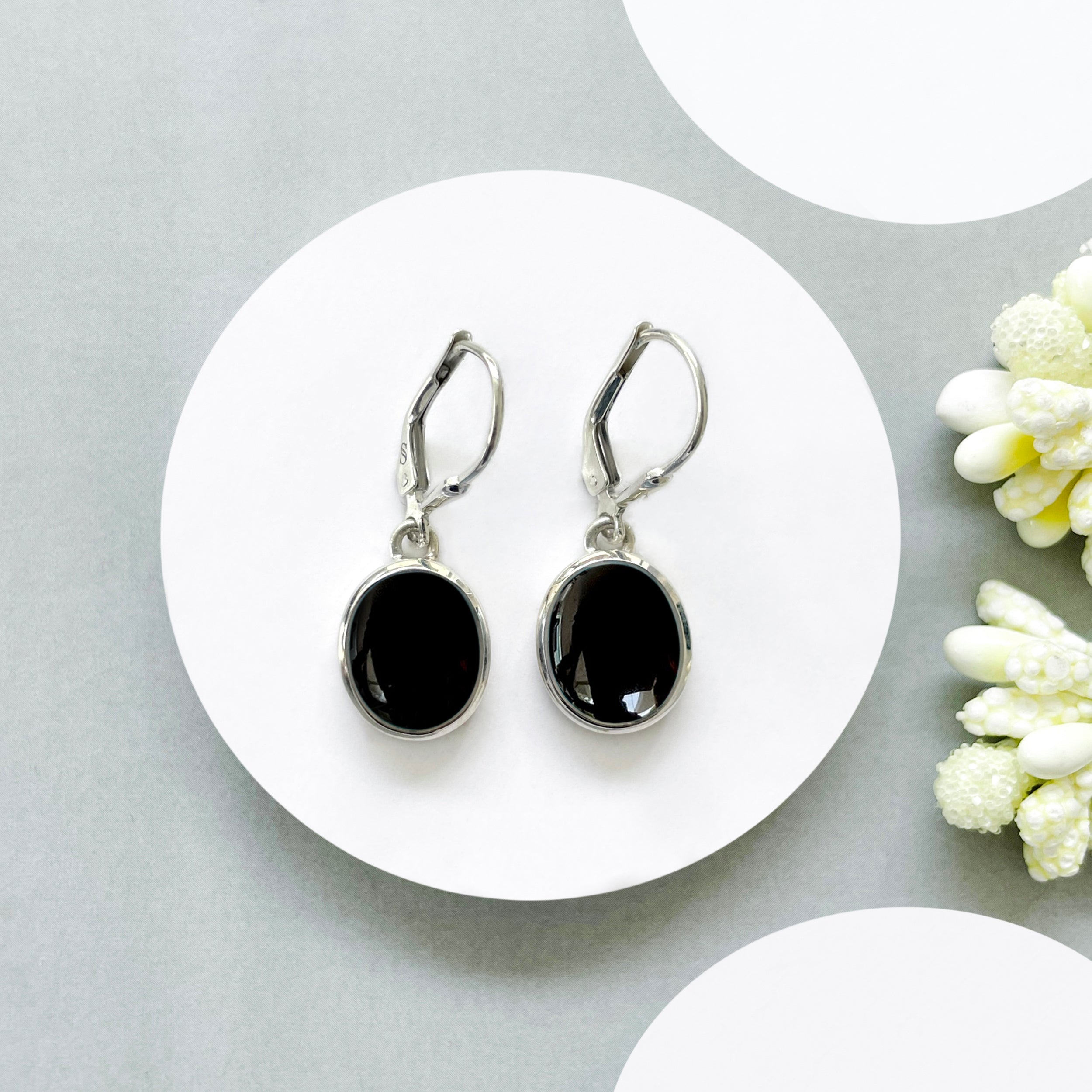 Black Onyx Leverback Earring-(BOX-SE-1116.)