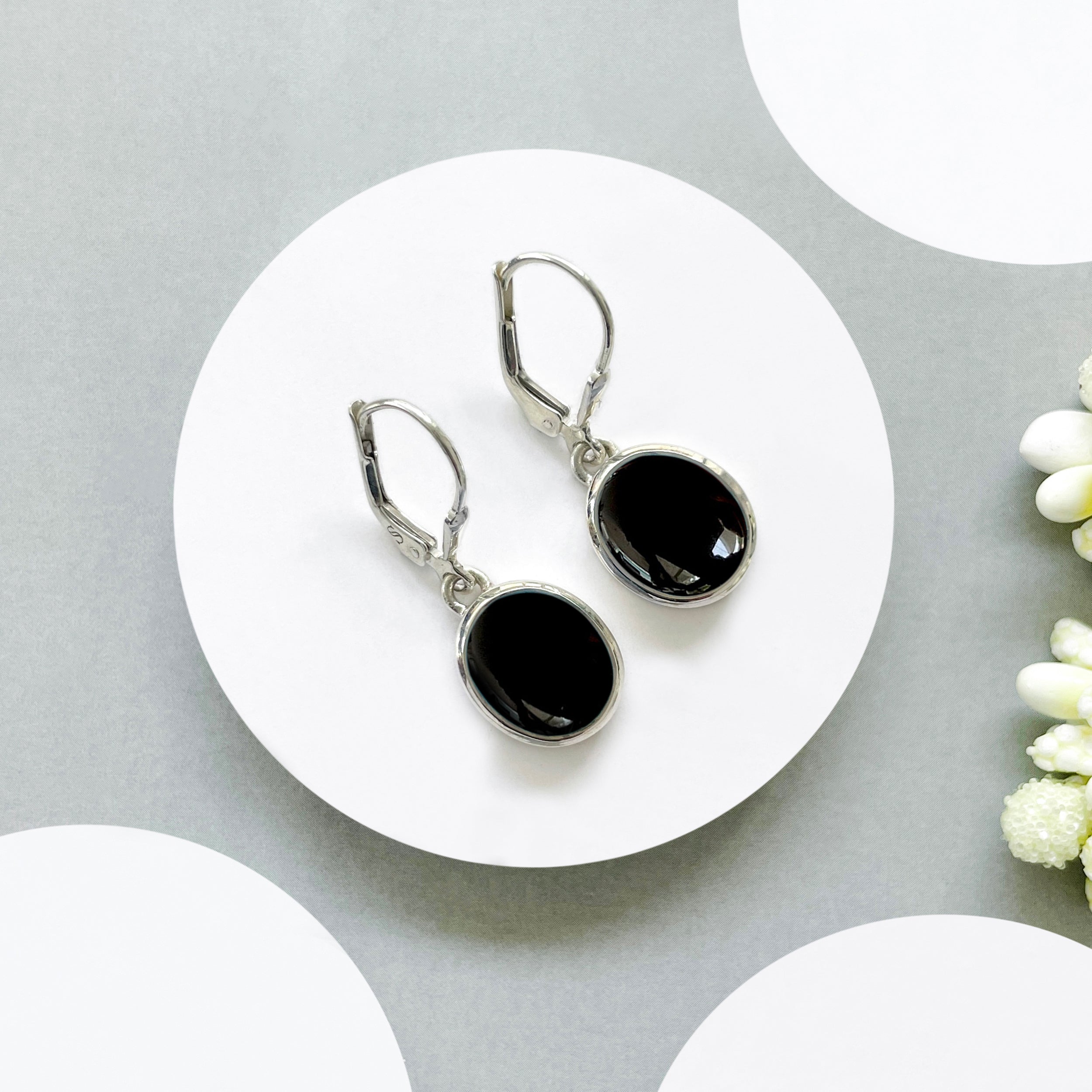 Black Onyx Leverback Earring-(BOX-SE-1116.)