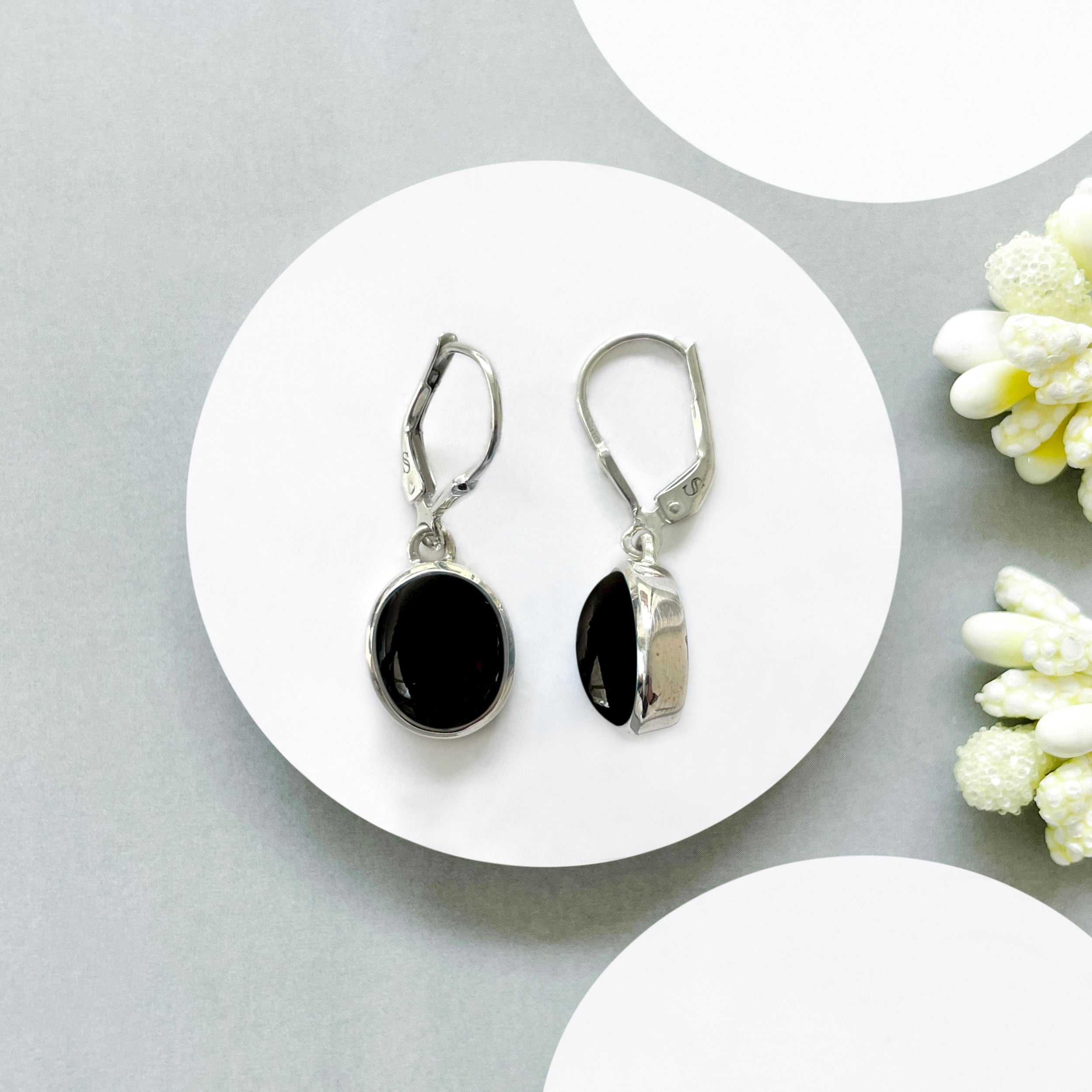Black Onyx Leverback Earring-(BOX-SE-1116.)