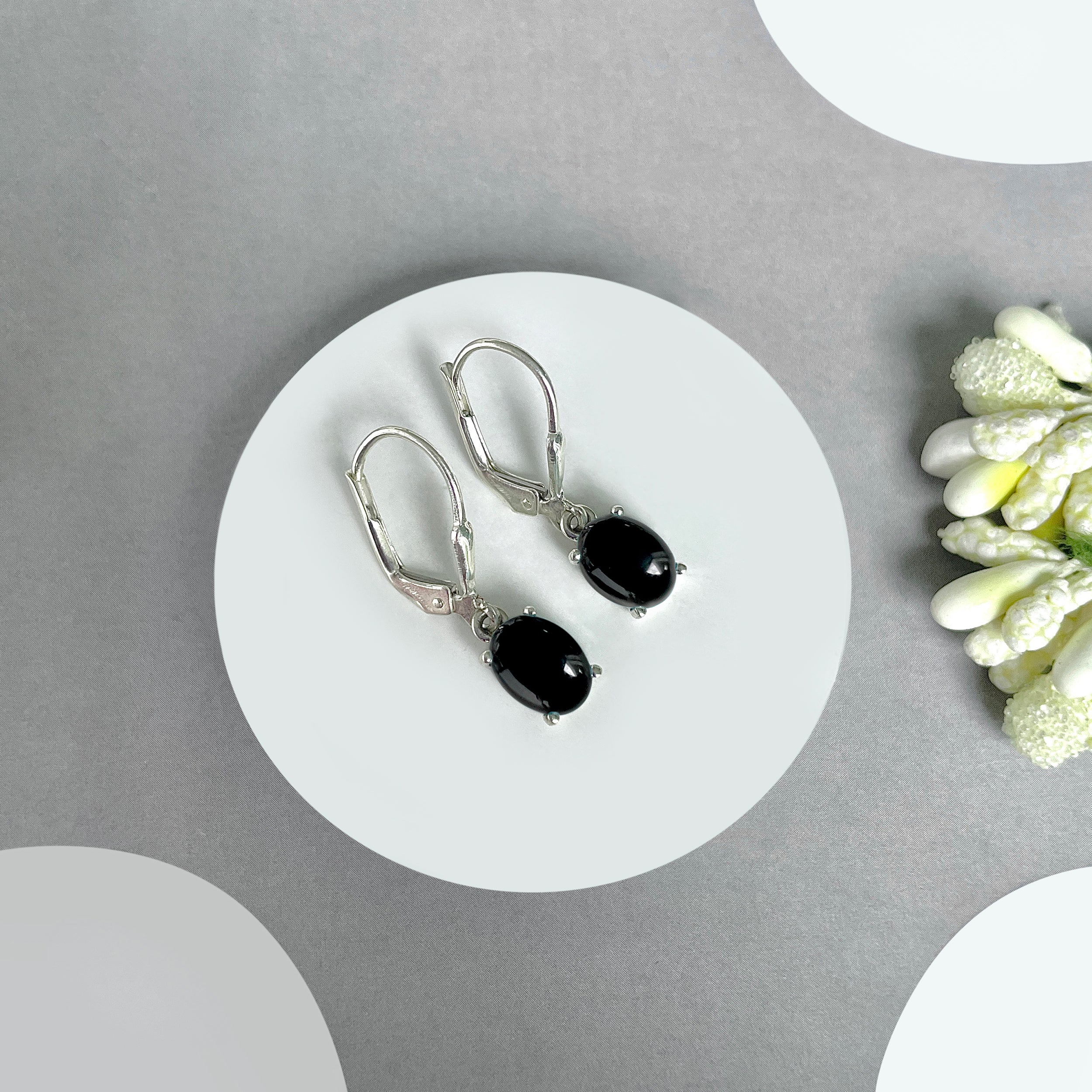 Black Onyx Leverback Earrings-(BOX-SE-1128.)