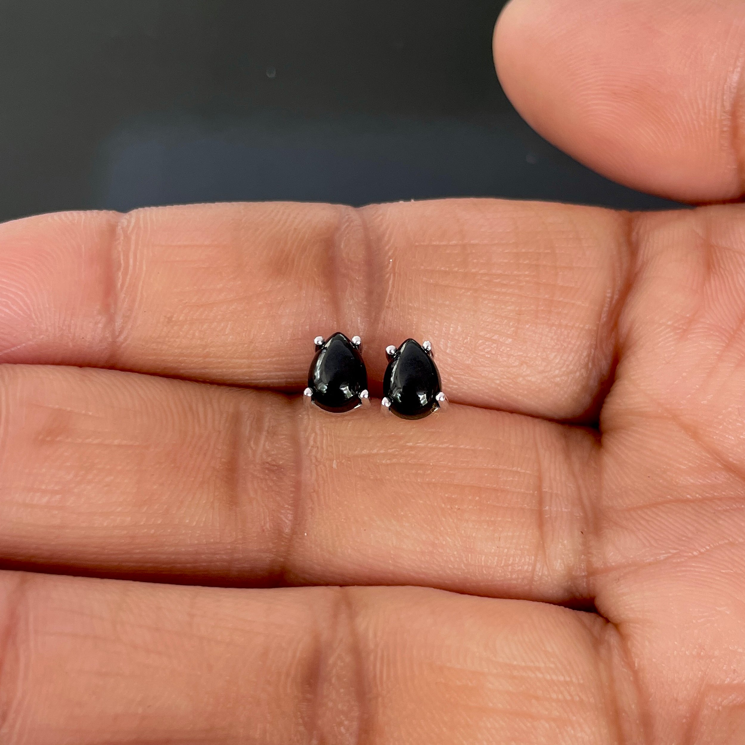 Black Onyx Stud Earring-(BOX-SE-1142.)