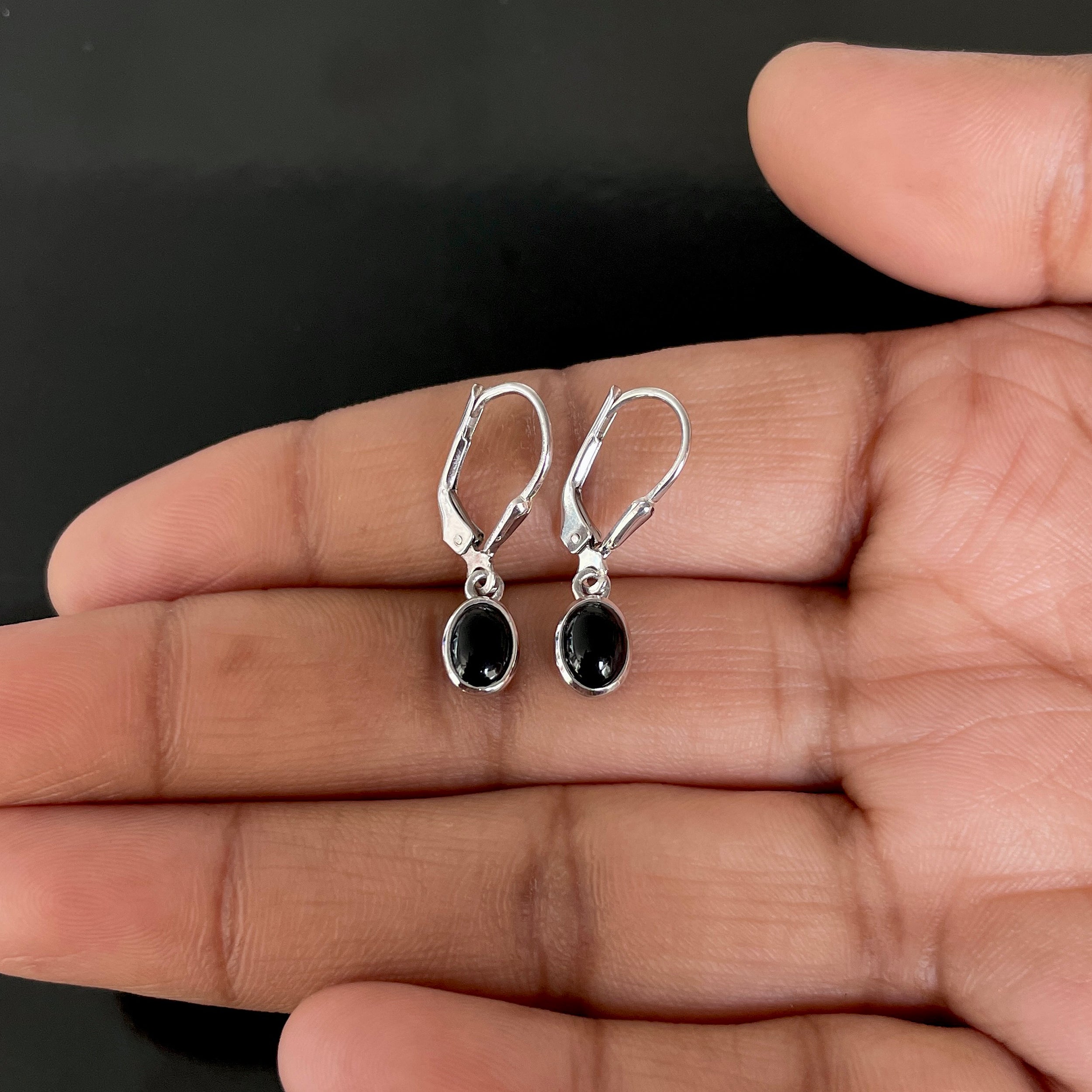 Black Onyx Leverback Earring-(BOX-SE-1285.)