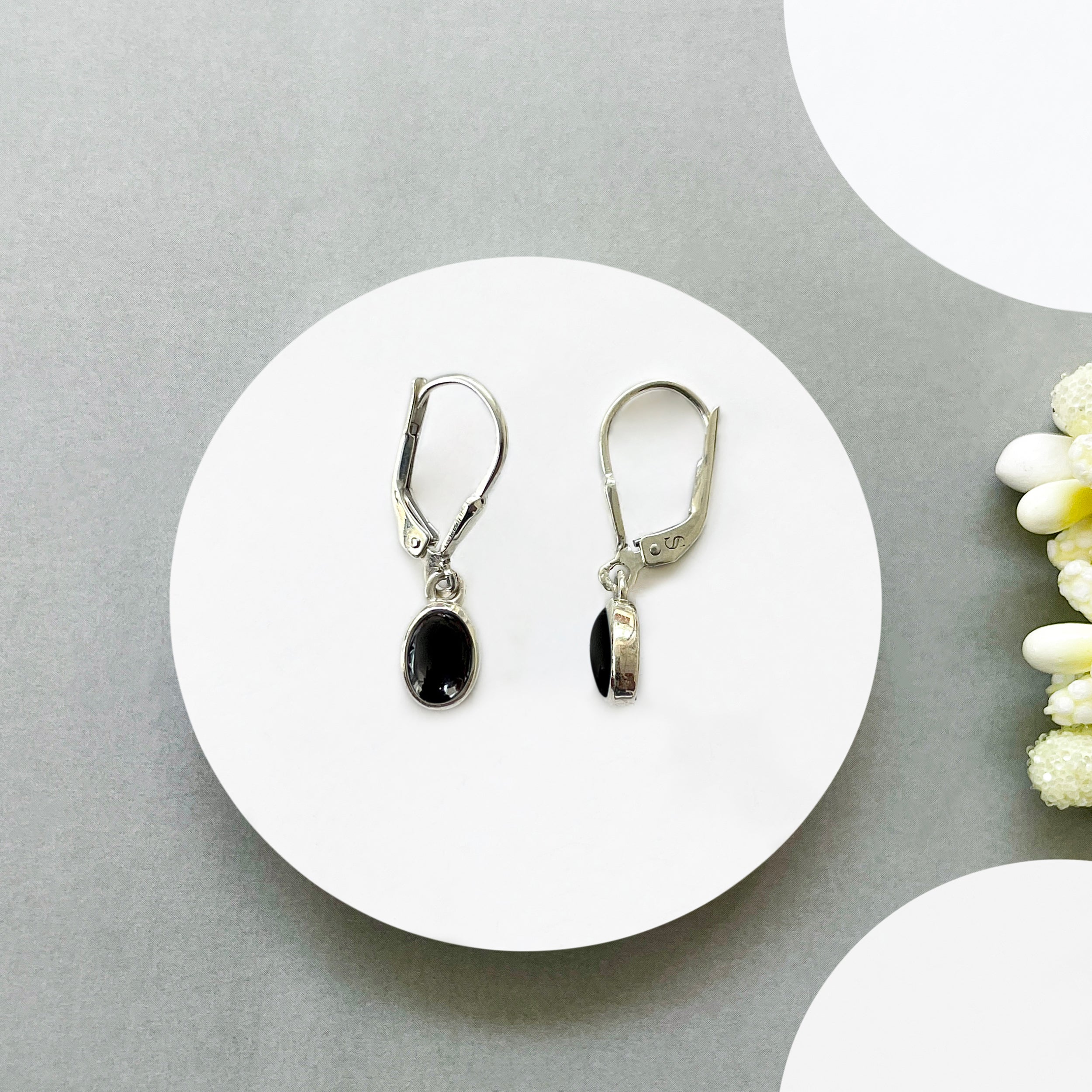 Black Onyx Leverback Earring-(BOX-SE-1285.)