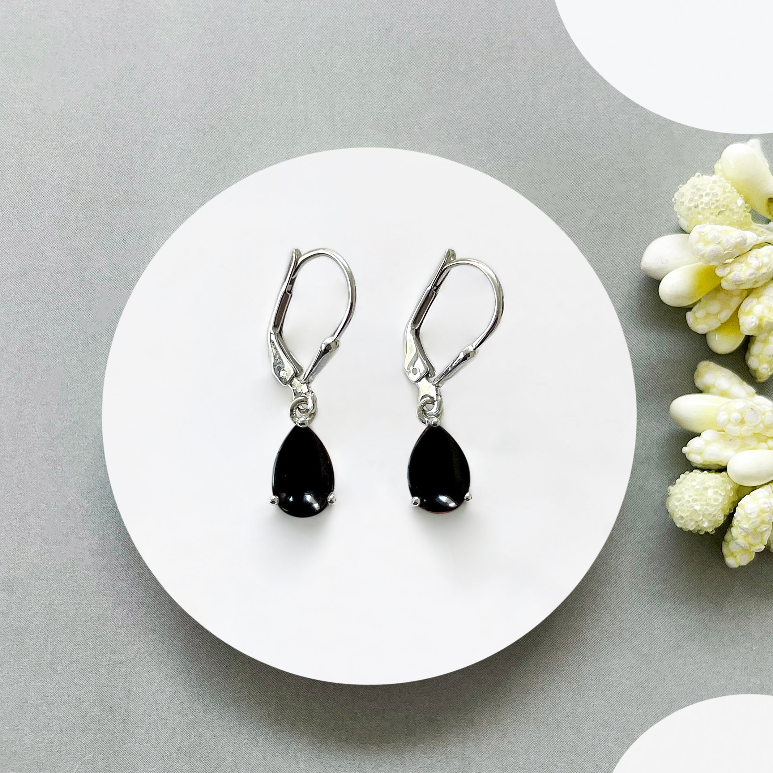 Black Onyx Leverback Earring-(BOX-SE-1621.)