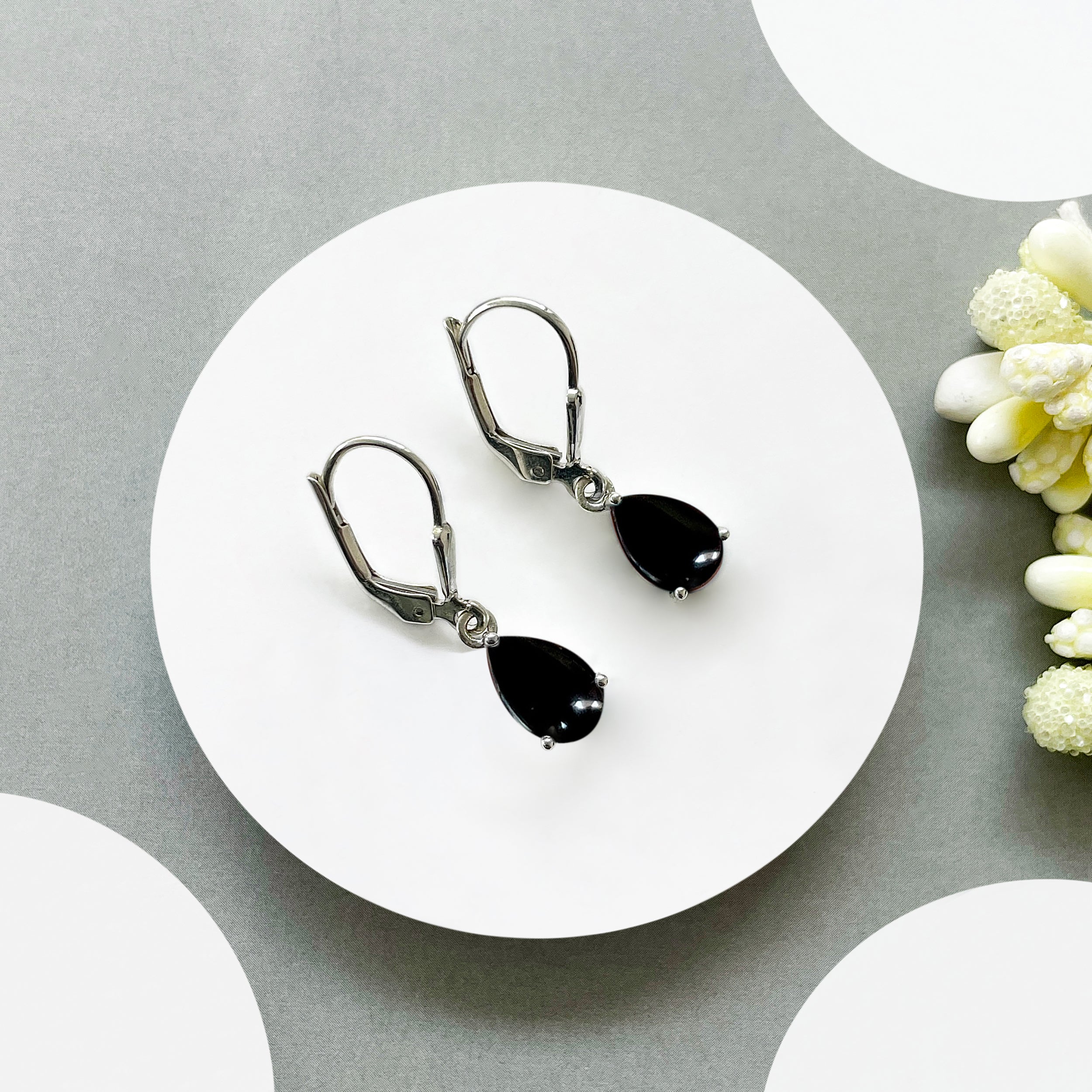 Black Onyx Leverback Earring-(BOX-SE-1621.)