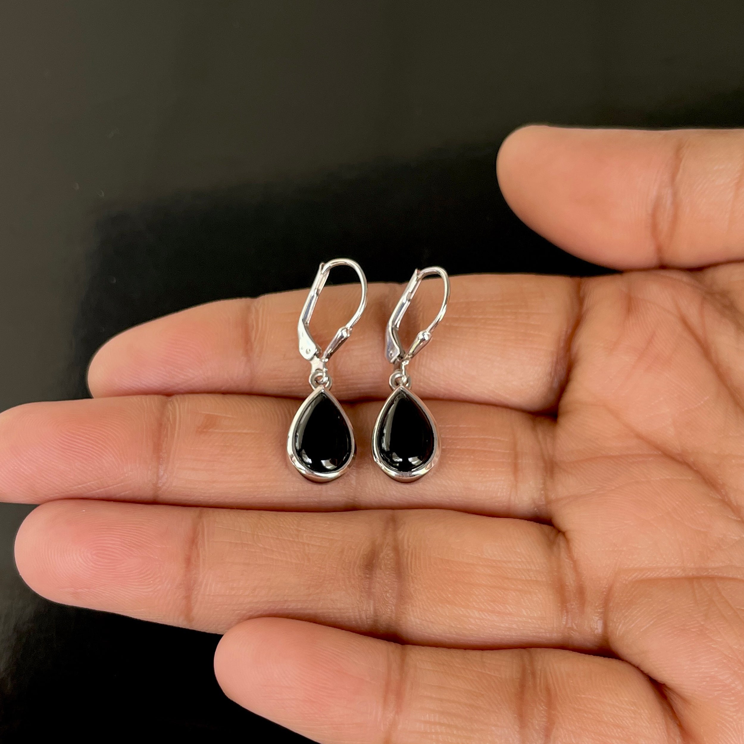 Black Onyx Leverback Earring-(BOX-SE-728.)