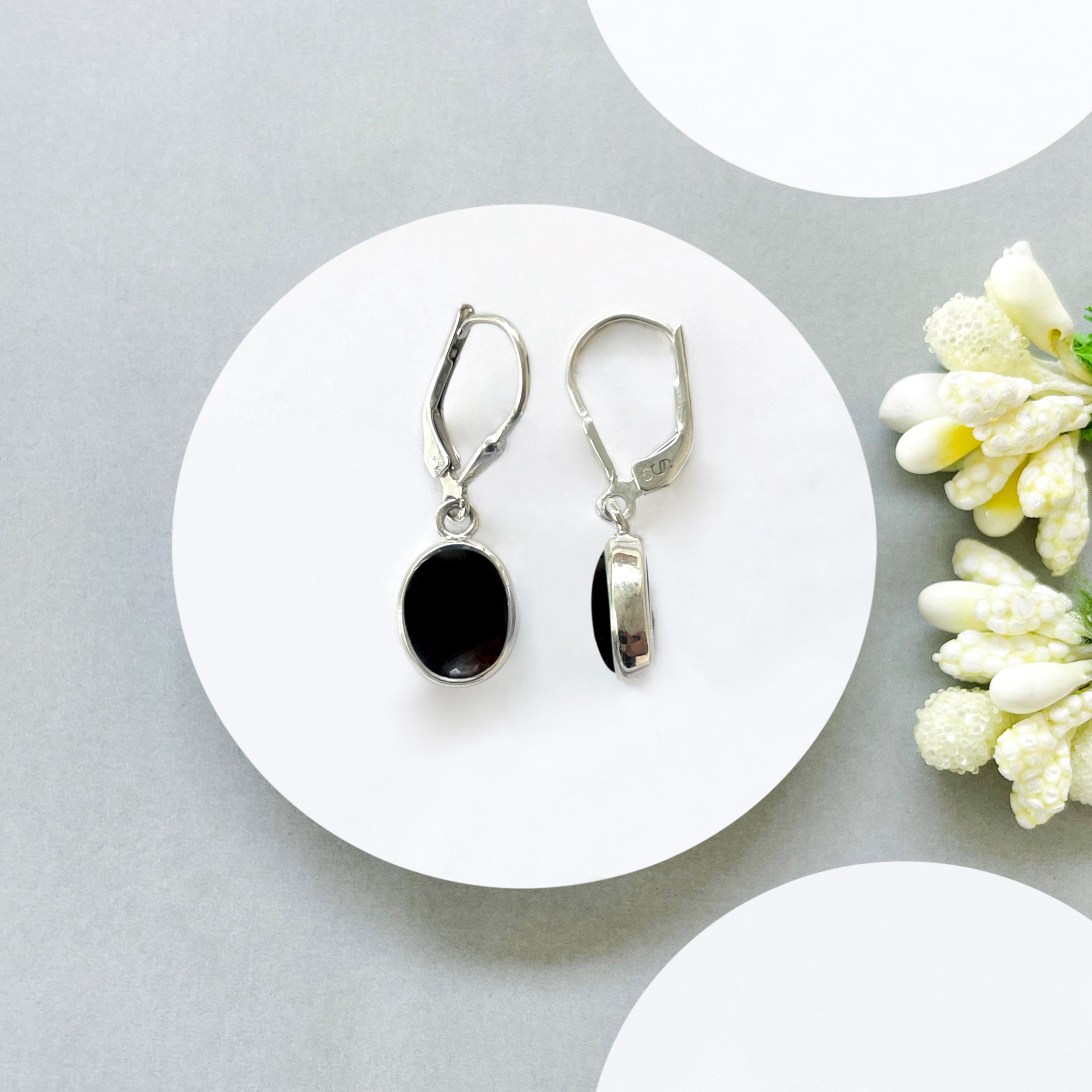 Black Onyx Leverback Earring-(BOX-SE-829.)