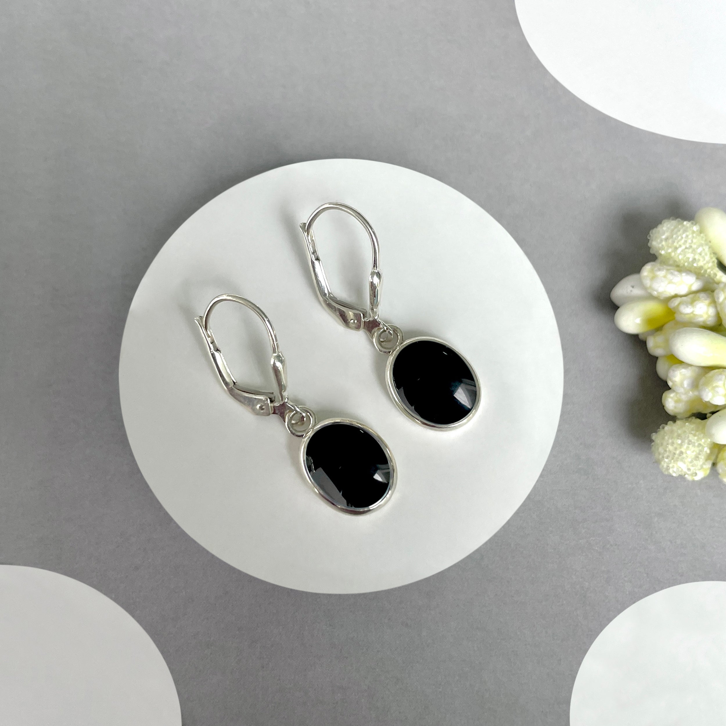 Black Onyx Leverback Earrings-(BOX-SE-829.)
