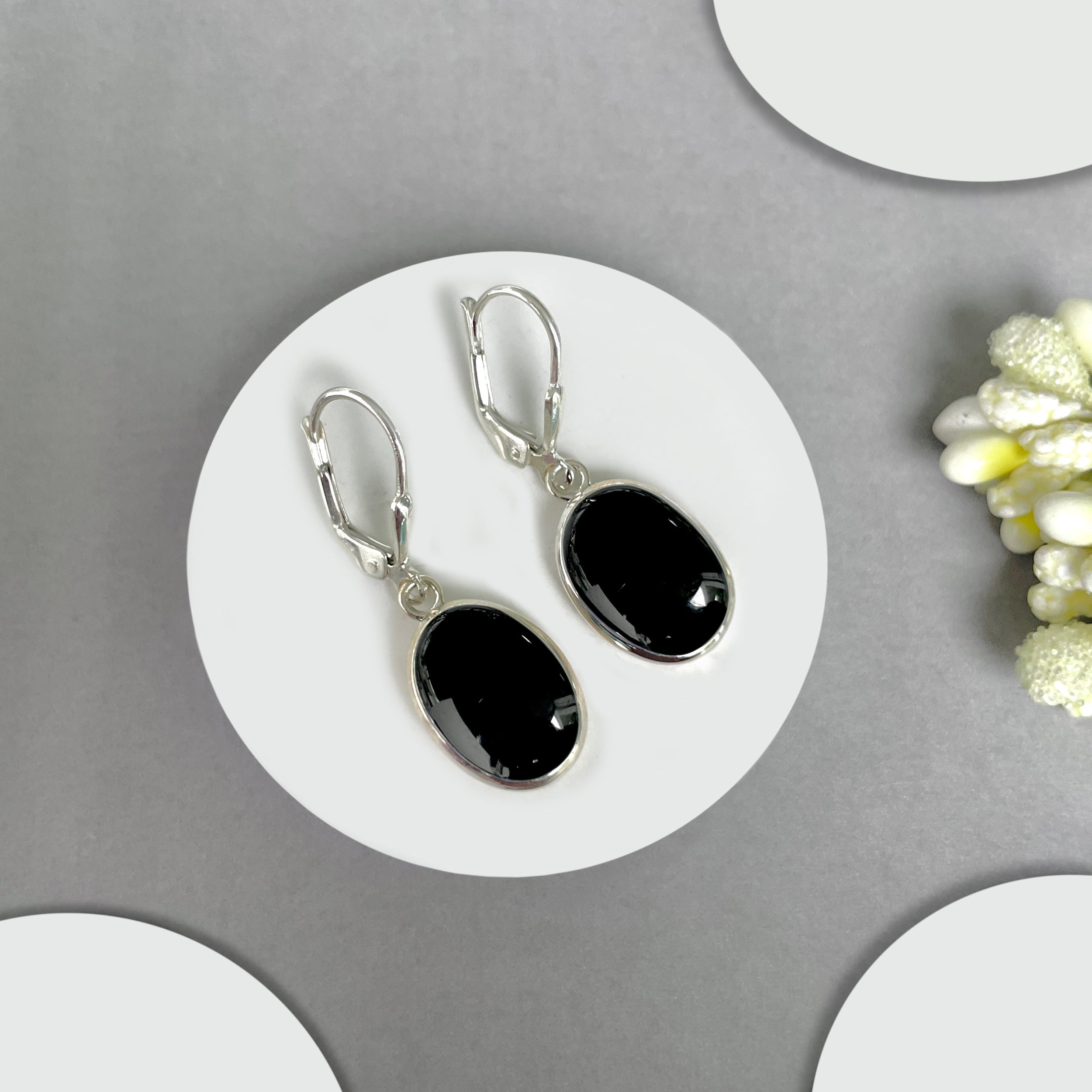 Black Onyx Leverback Earrings-(BOX-SE-830.)