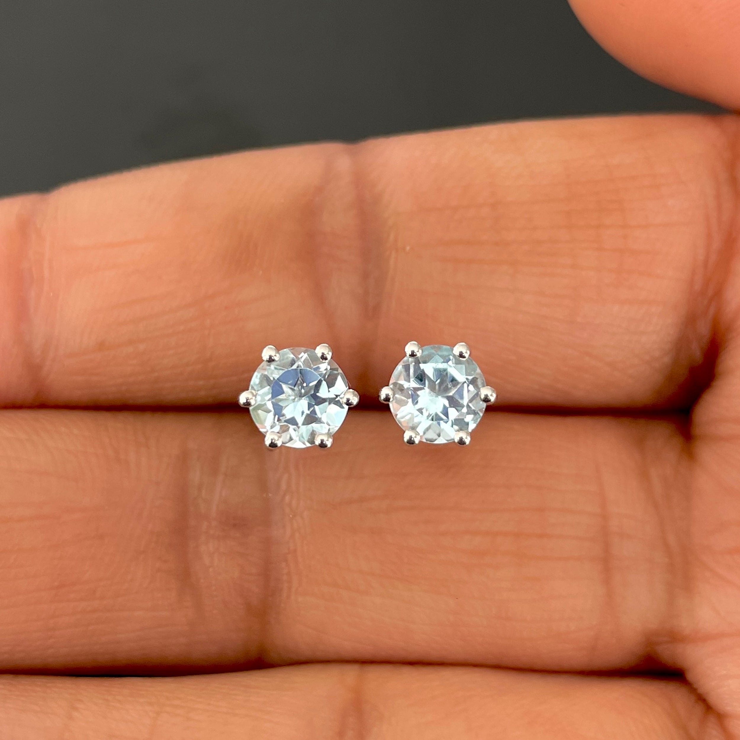 Blue Topaz Stud Earrings-(BTZ-SE-1024.)