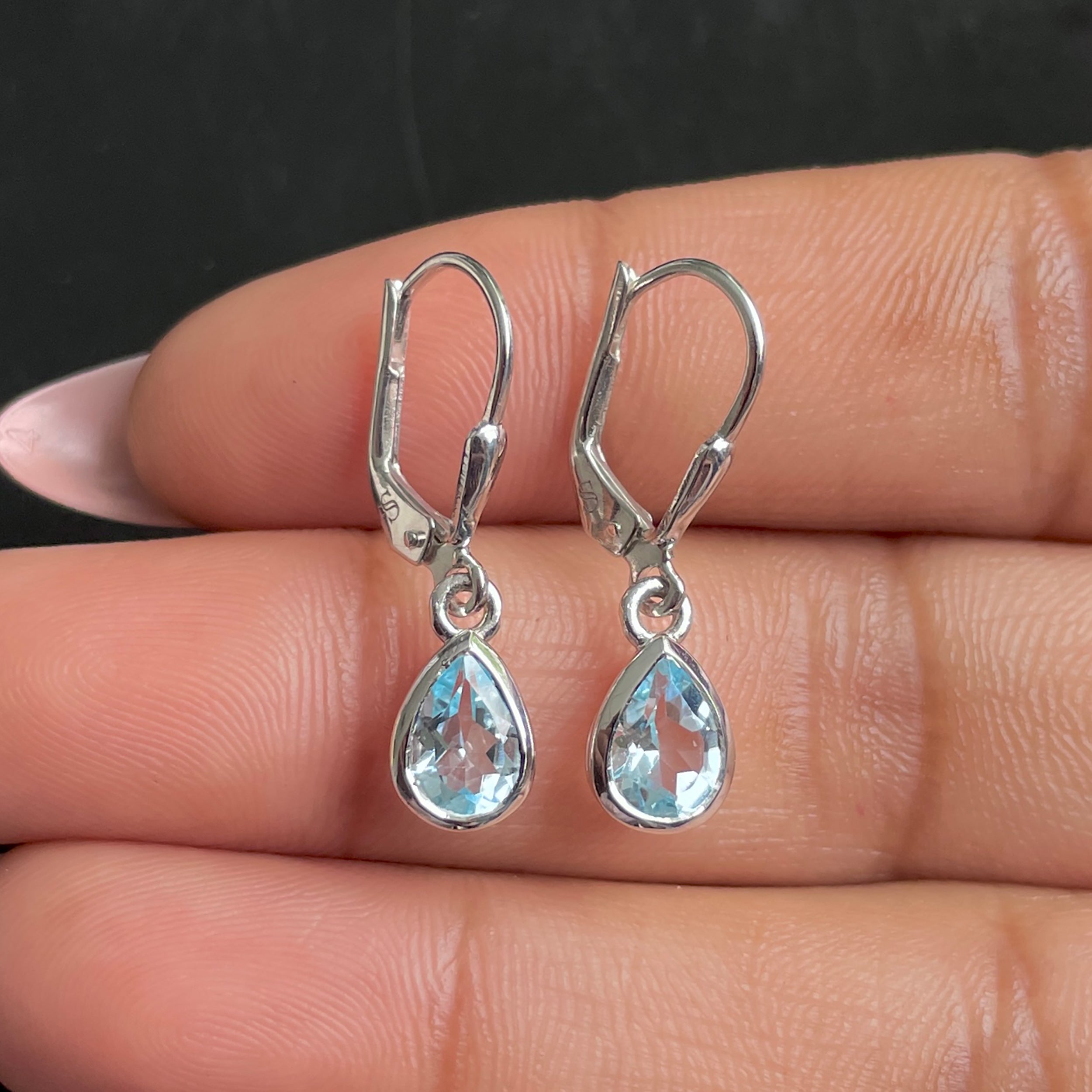Blue Topaz Leverback Earrings-(BTZ-SE-1317.)