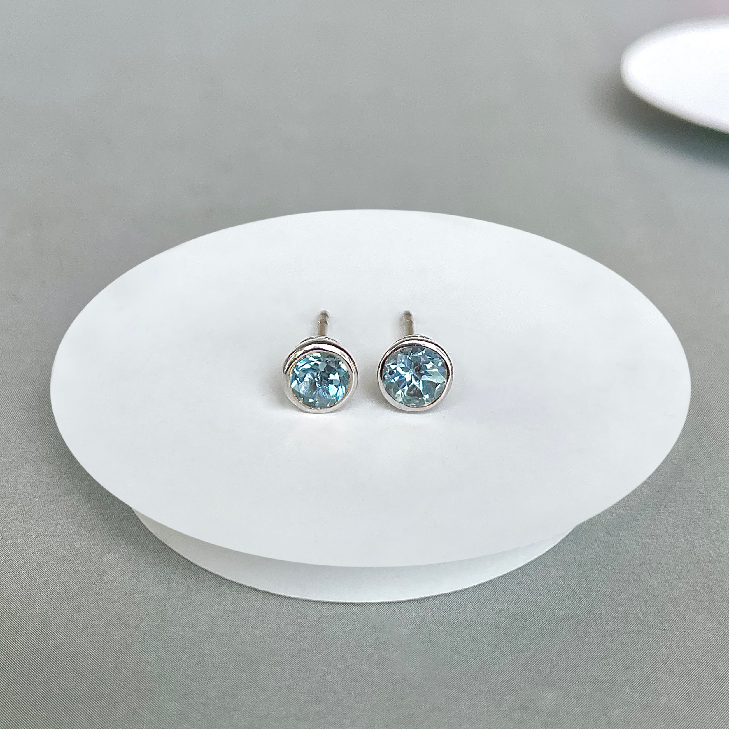 Blue Topaz Stud Earring-(BTZ-SE-1425.)