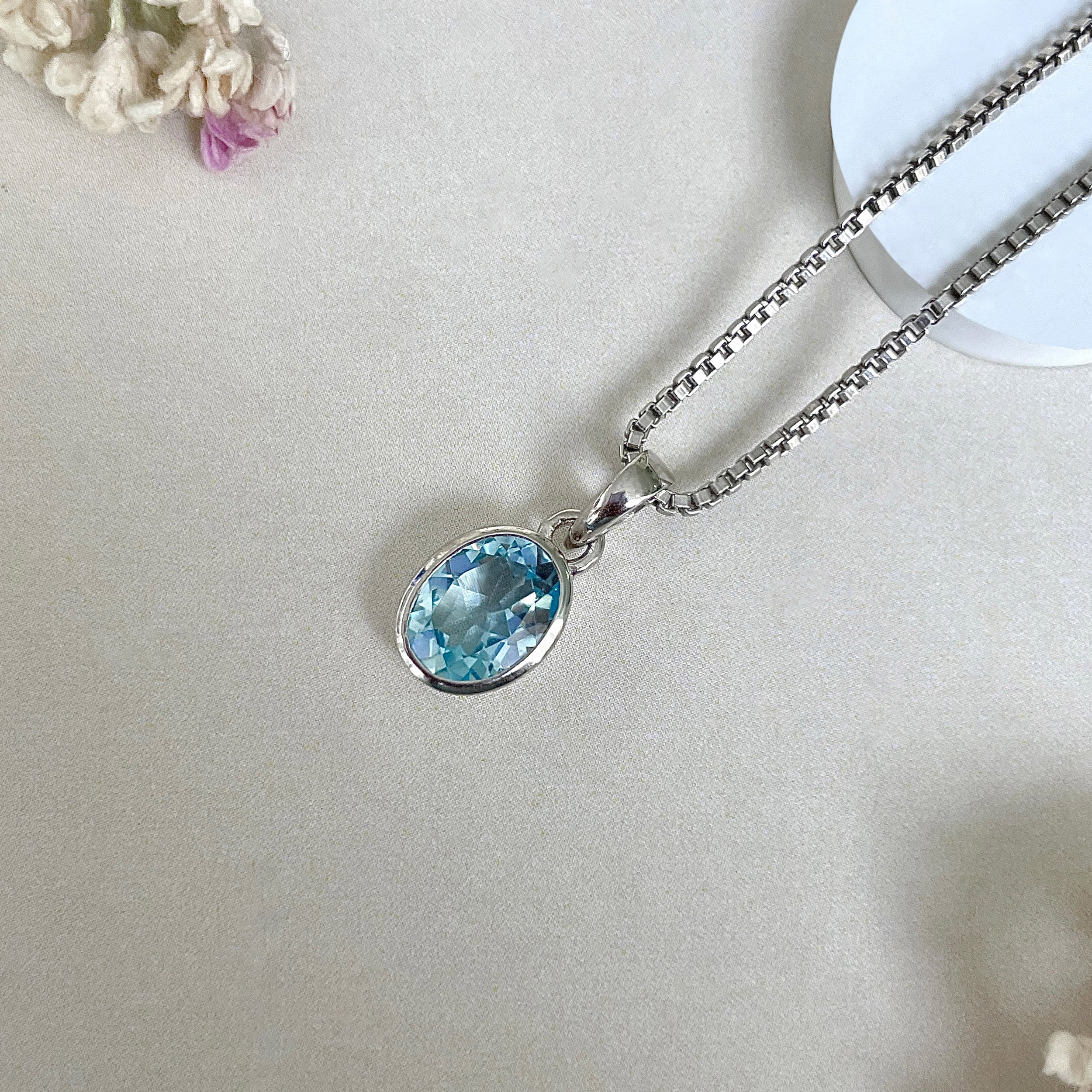 Blue Topaz Pendant-(BTZ-SP-380.)