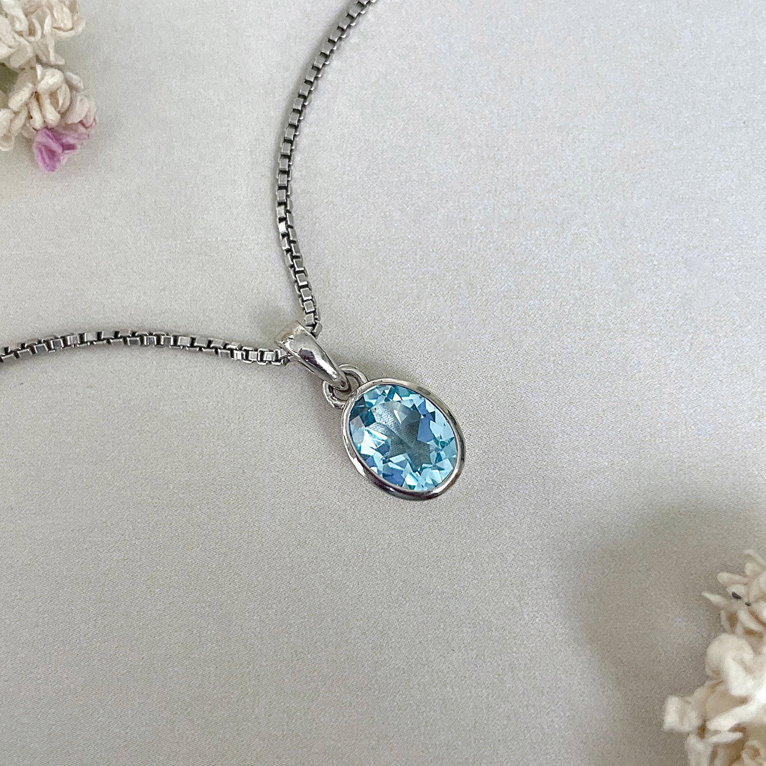 Blue Topaz Pendant-(BTZ-SP-380.)